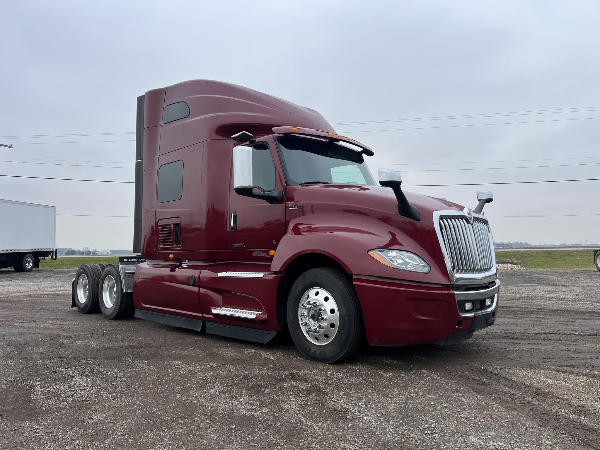 2023 INTERNATIONAL LT 2023 INTERNATIONAL LT - image 2 of 6