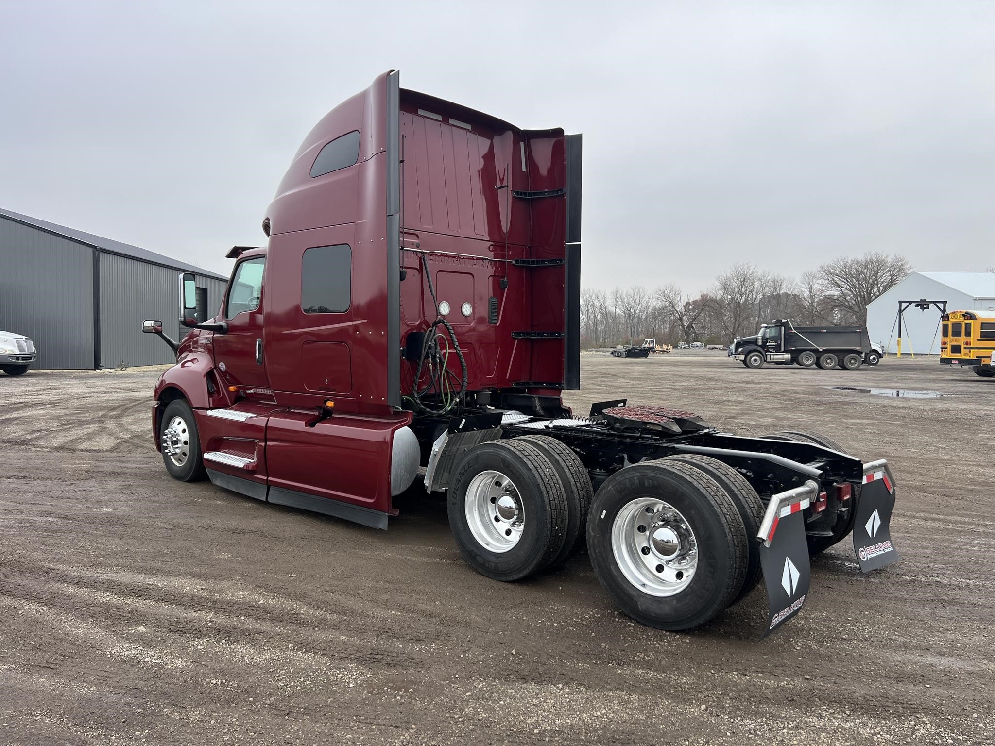 2023 INTERNATIONAL LT 2023 INTERNATIONAL LT - image 4 of 6