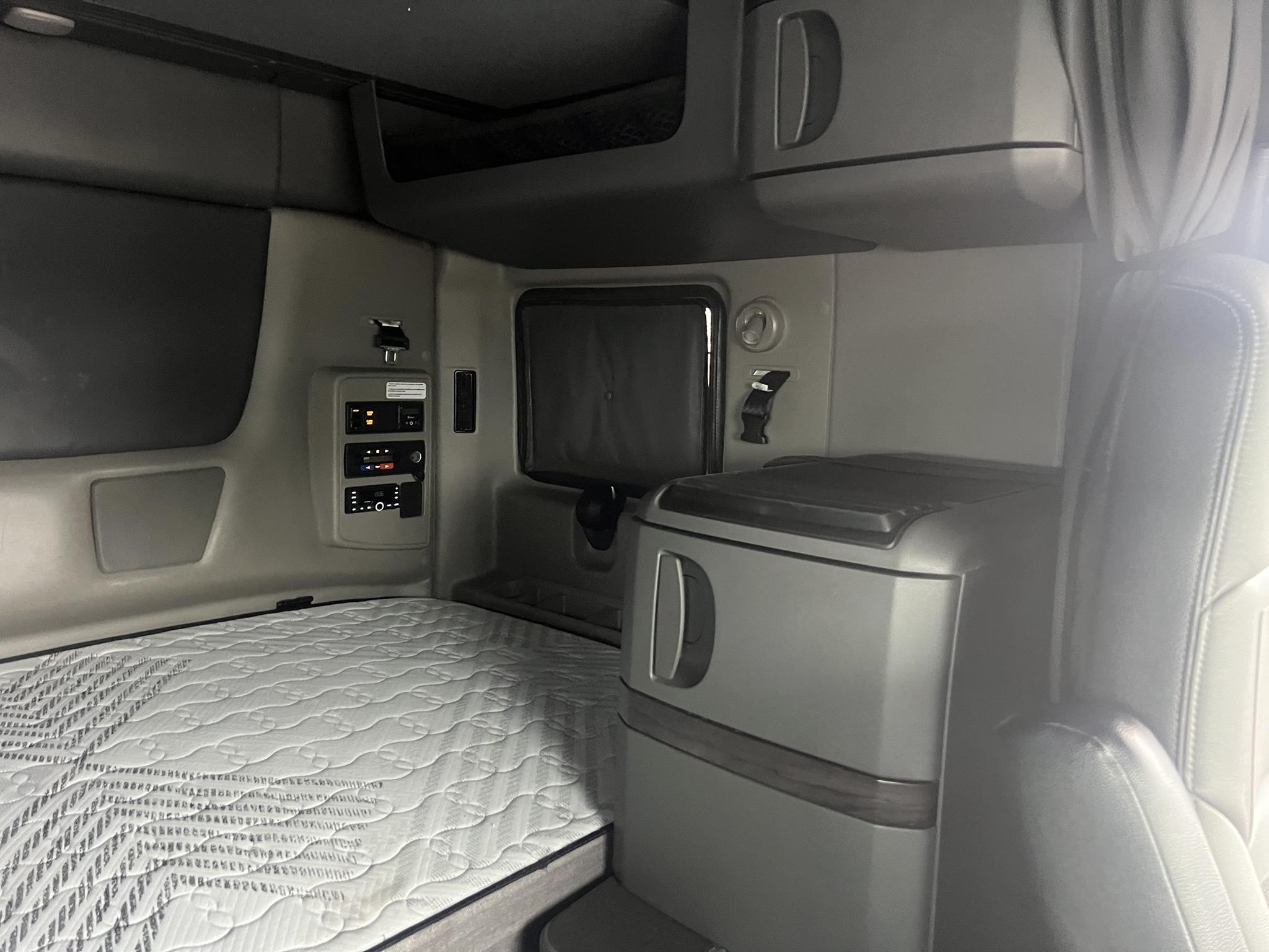 2023 INTERNATIONAL LT 10027600811 2023 INTERNATIONAL LT 10027600811