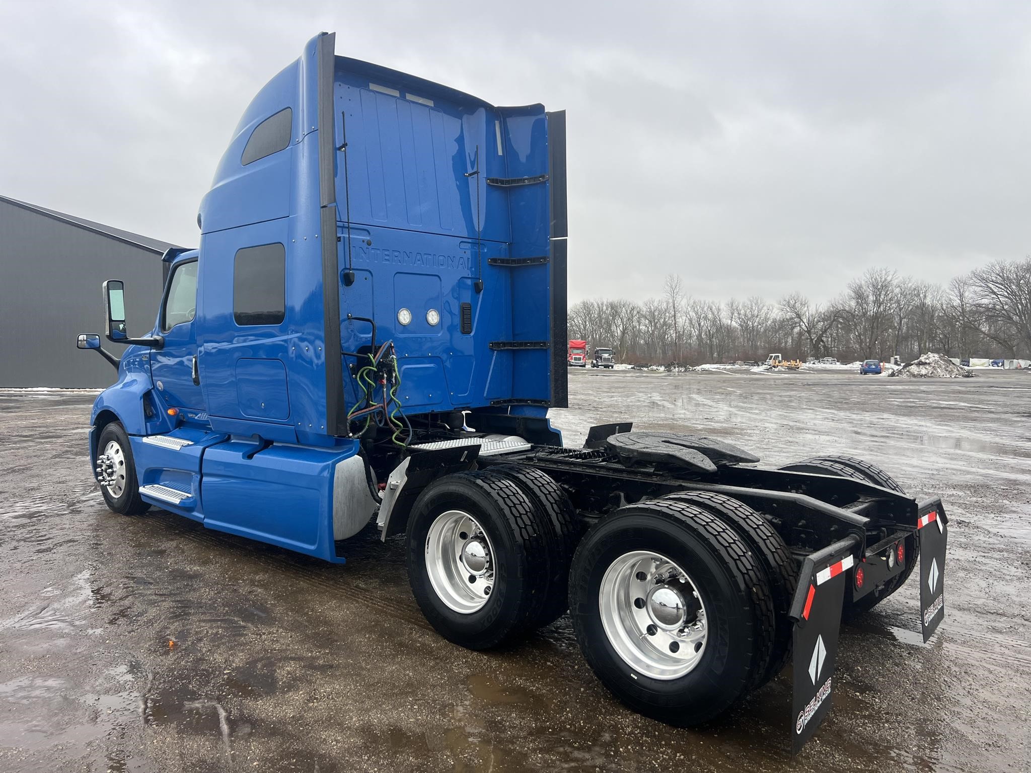 2023 INTERNATIONAL LT 2023 INTERNATIONAL LT - image 4 of 6