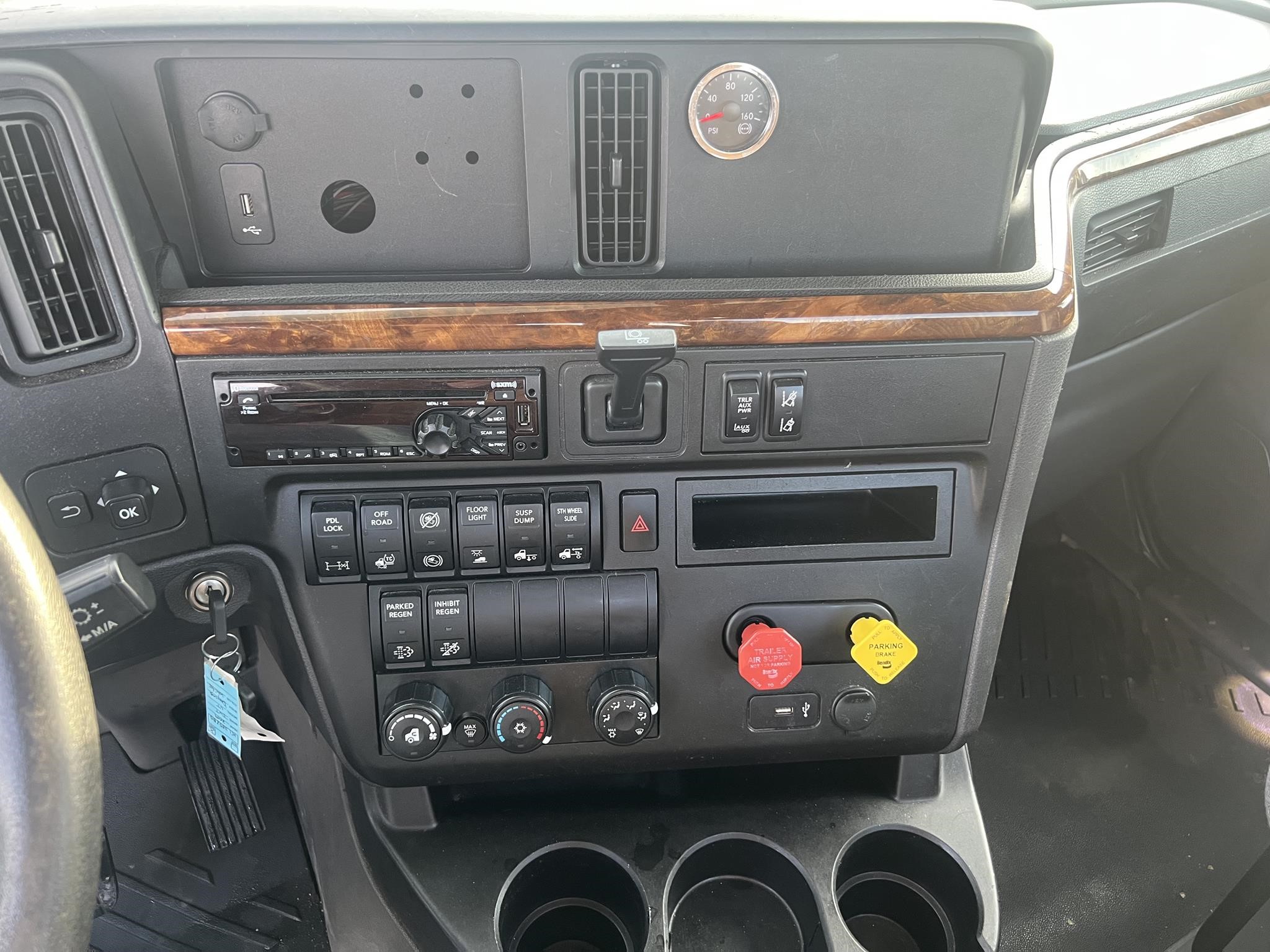 2019 INTERNATIONAL LT 10028379460 2019 INTERNATIONAL LT 10028379460