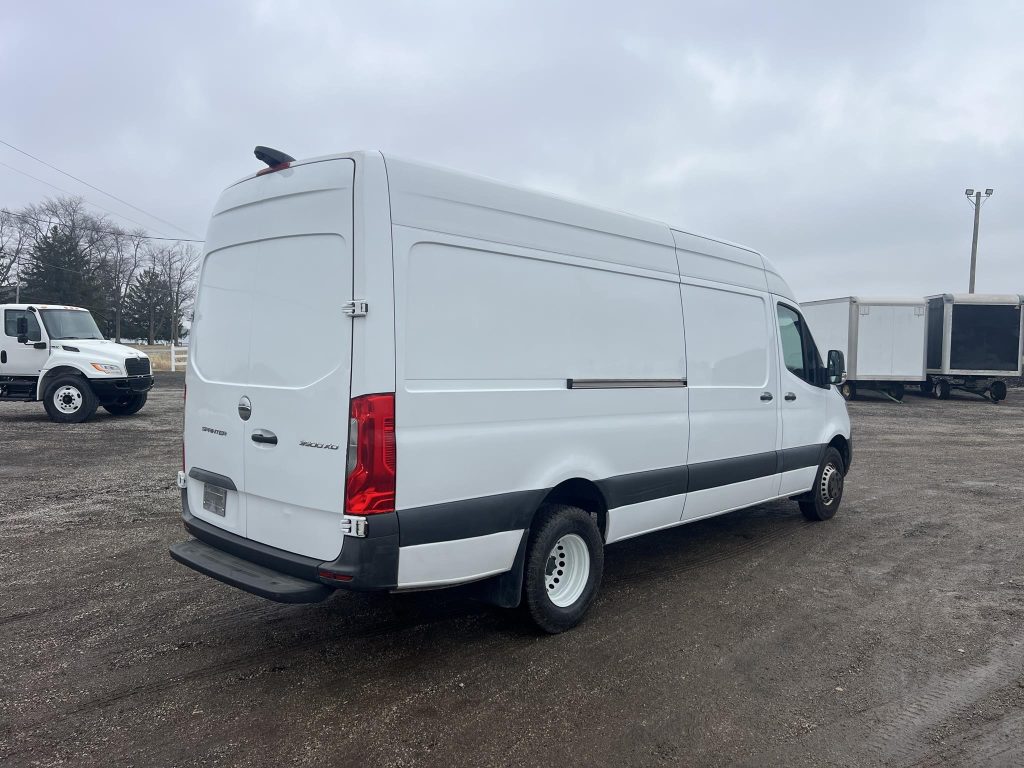 2019 FREIGHTLINER SPRINTER 3500 - Selking International | Trucks ...