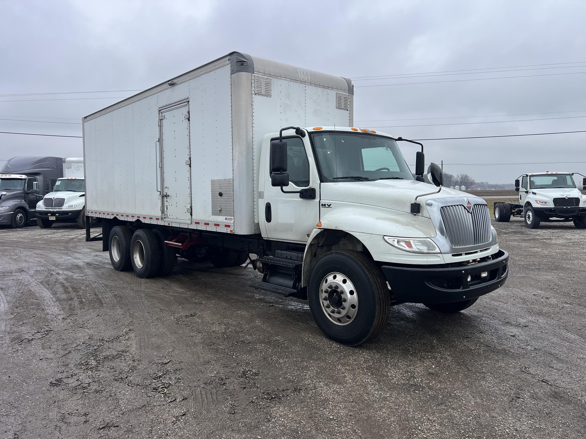 2020 INTERNATIONAL MV 2020 INTERNATIONAL MV - image 2 of 6