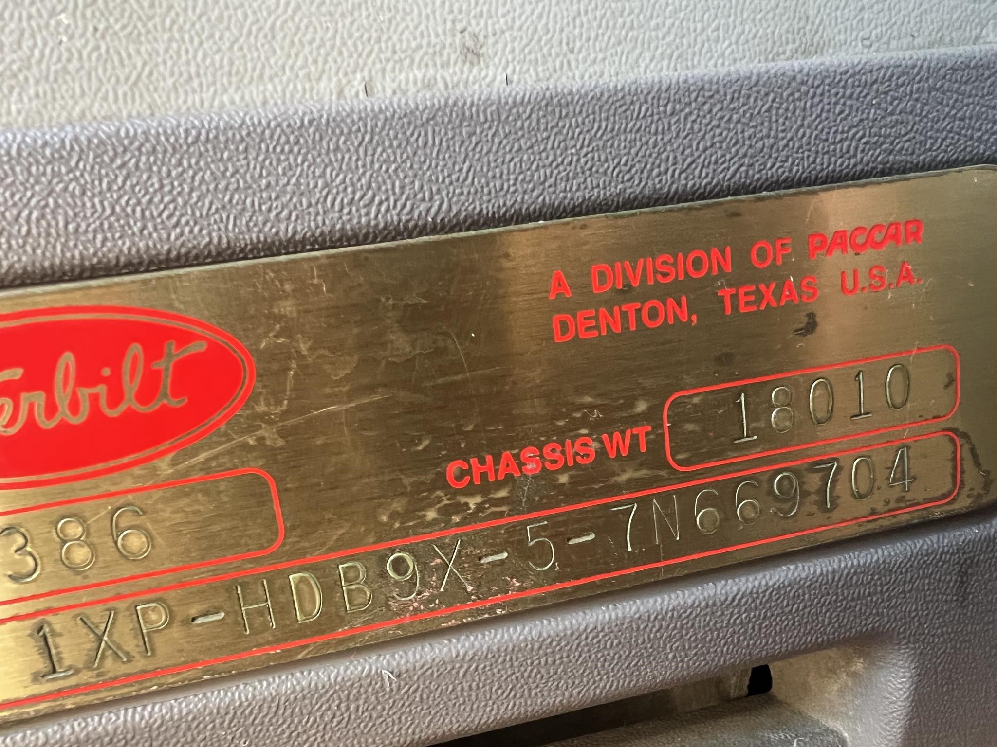 2007 PETERBILT 386 11001651214 2007 PETERBILT 386 11001651214