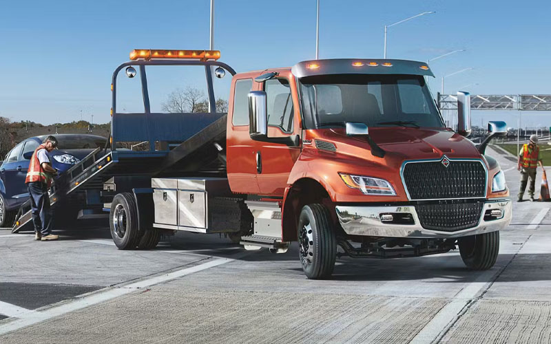 International (Navistar) MV Series (MV607, MV60H) - image 3 of 6