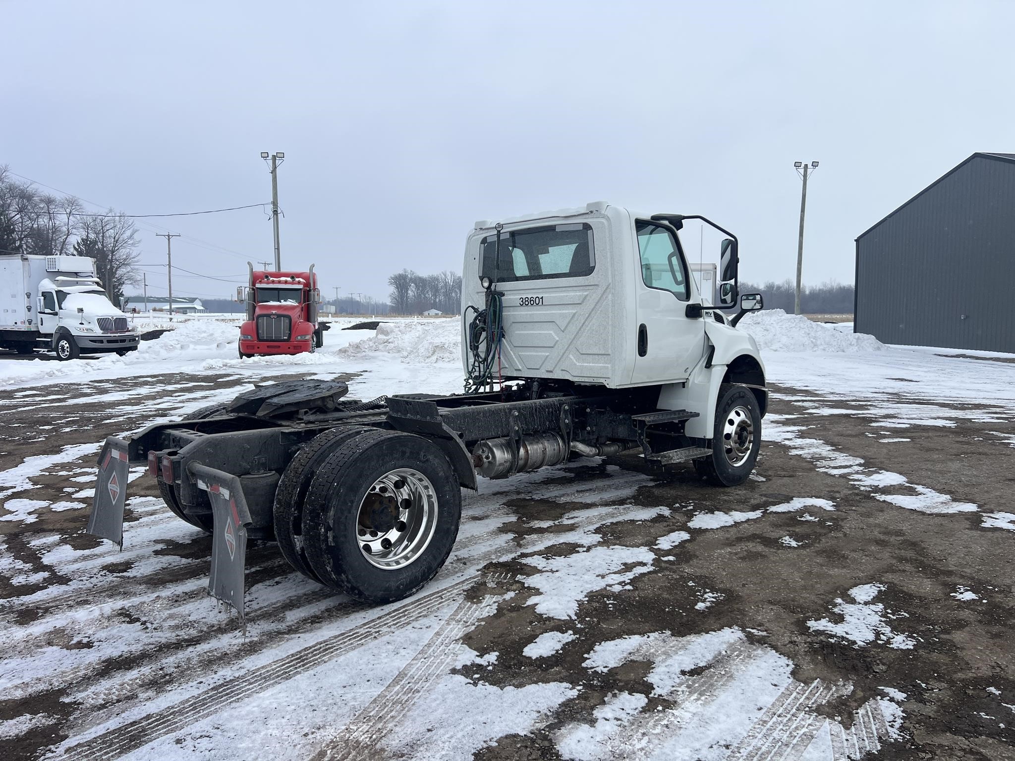 2023 INTERNATIONAL MV 2023 INTERNATIONAL MV - image 3 of 6