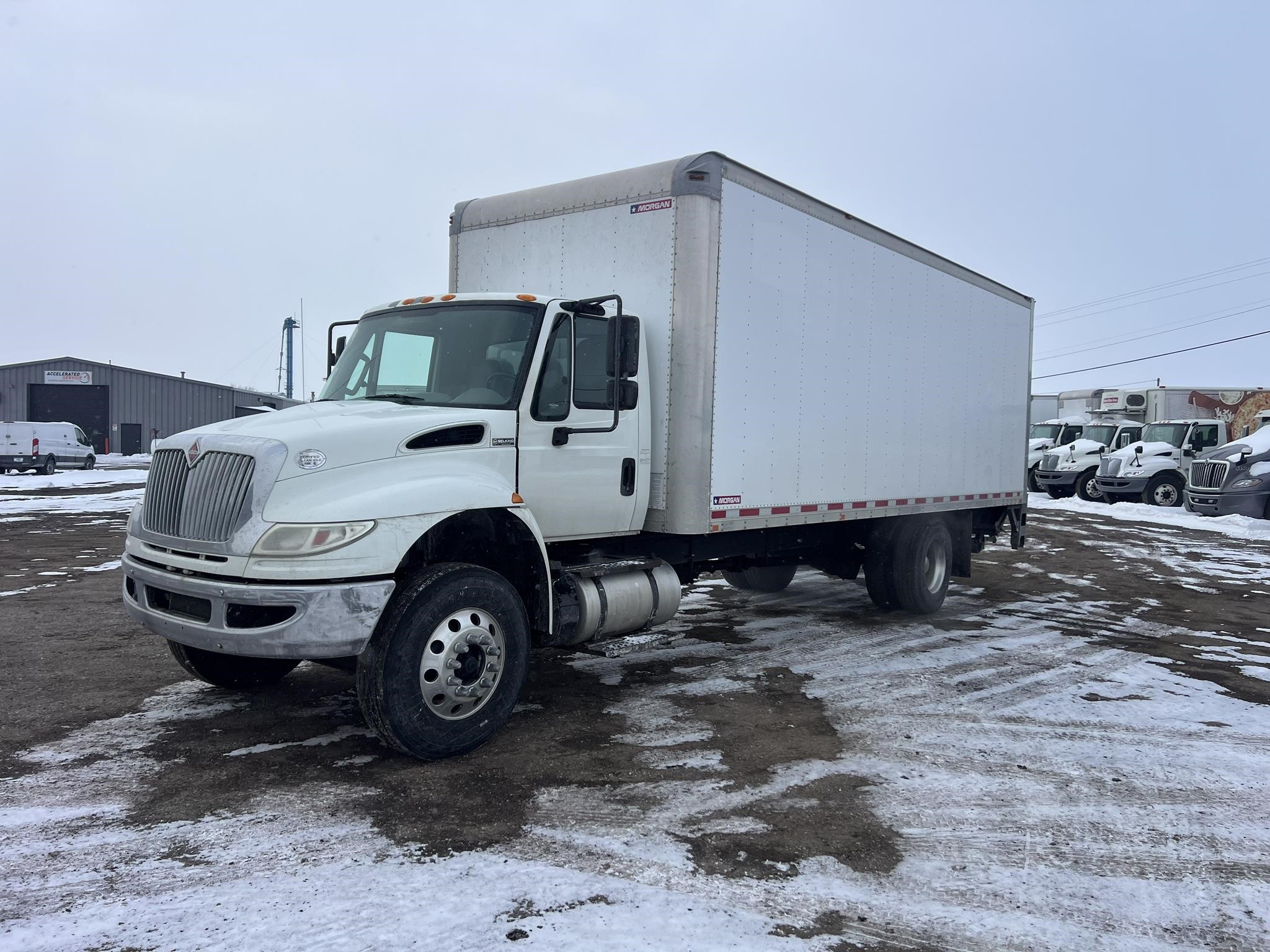 2017 INTERNATIONAL DURASTAR 4300 2017 INTERNATIONAL DURASTAR 4300 - image 2 of 6