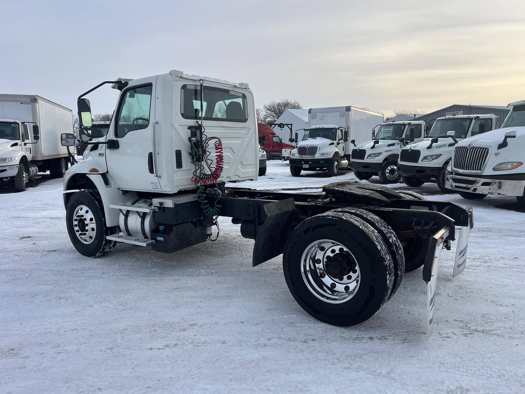 2021 INTERNATIONAL MV 2021 INTERNATIONAL MV - image 4 of 6