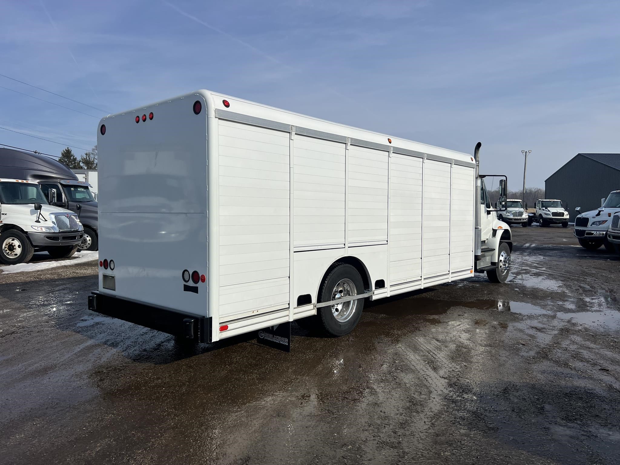 2018 INTERNATIONAL DURASTAR 4300 2018 INTERNATIONAL DURASTAR 4300 - image 3 of 6