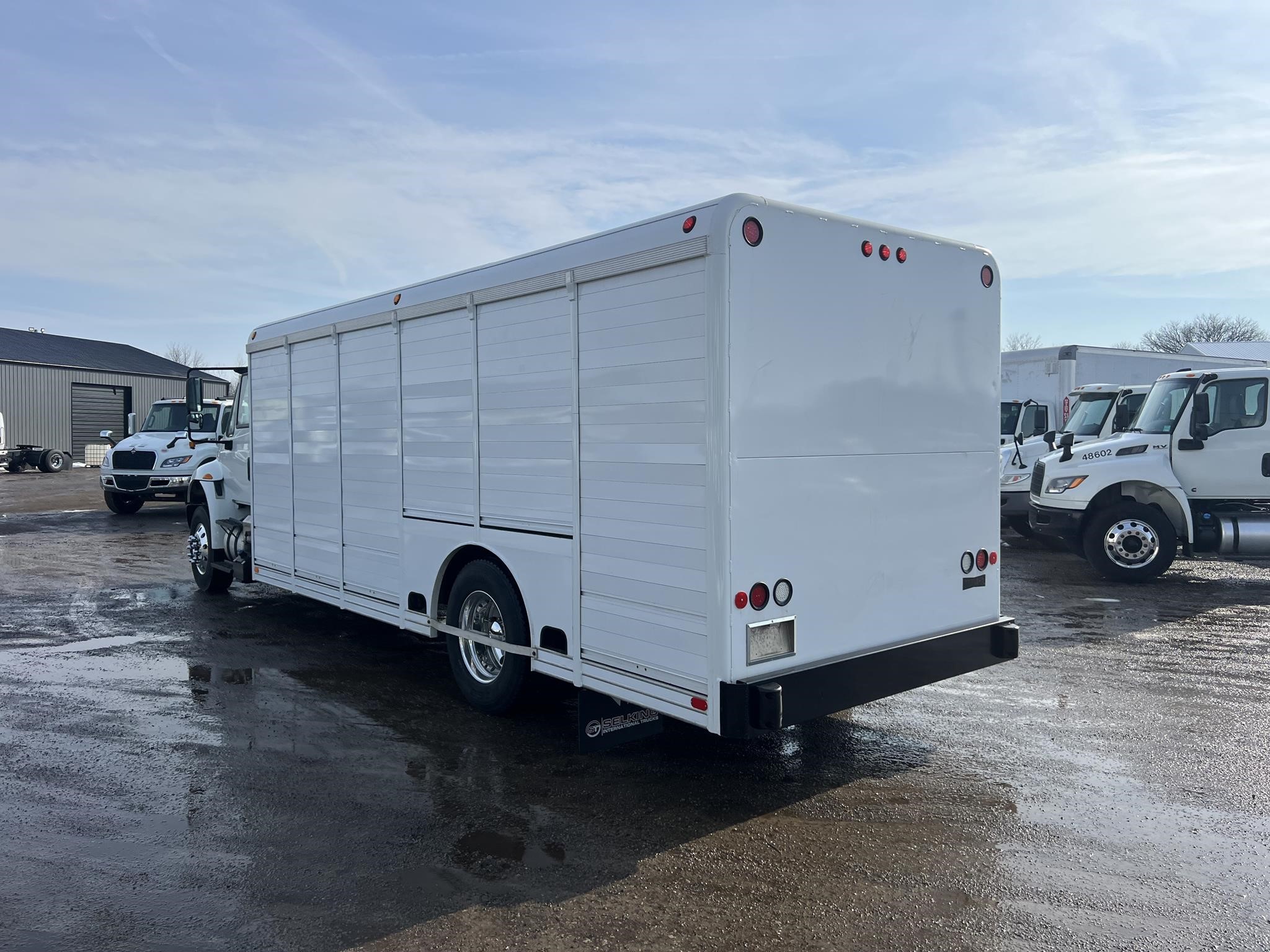 2018 INTERNATIONAL DURASTAR 4300 2018 INTERNATIONAL DURASTAR 4300 - image 4 of 6