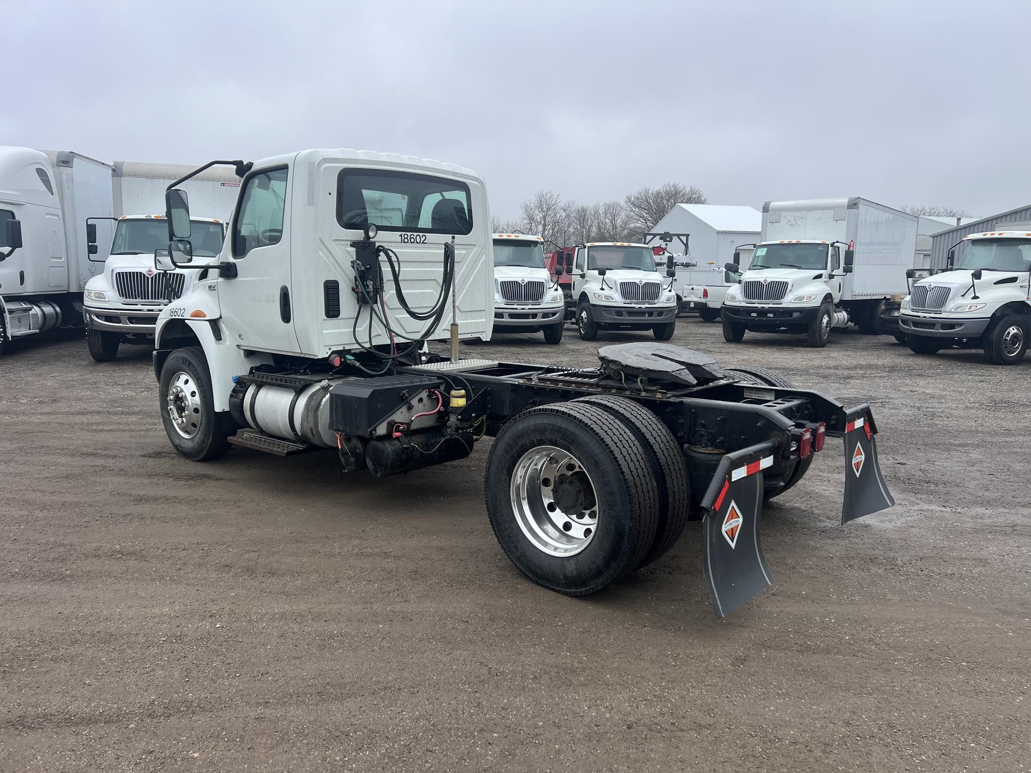 2021 INTERNATIONAL MV 2021 INTERNATIONAL MV - image 4 of 6