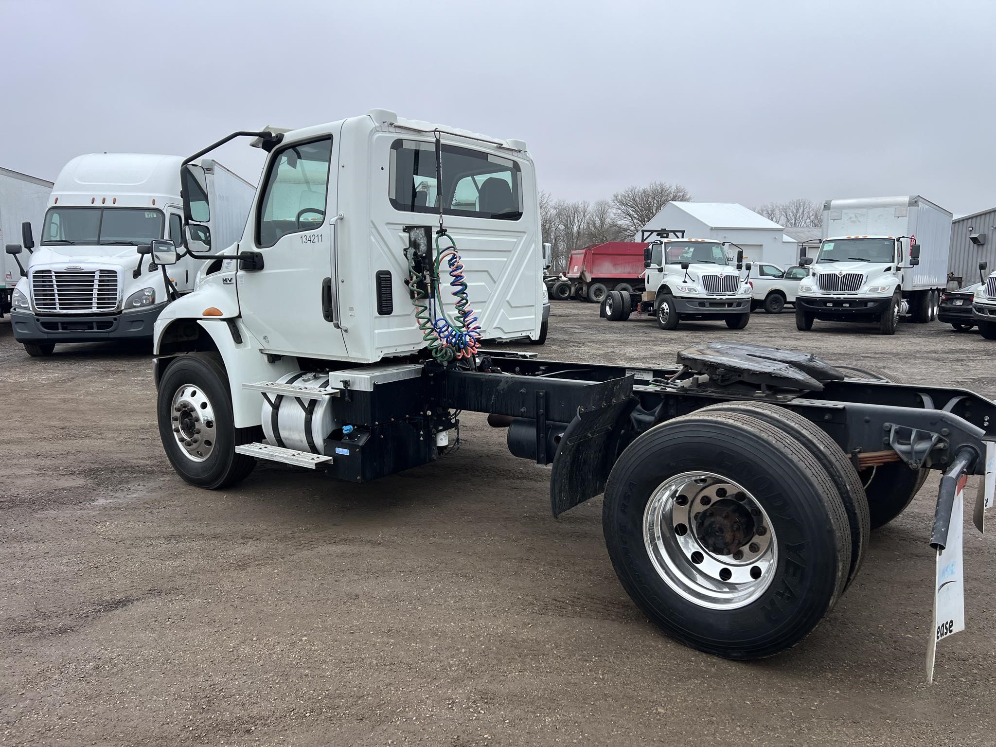 2021 INTERNATIONAL MV 2021 INTERNATIONAL MV - image 4 of 6