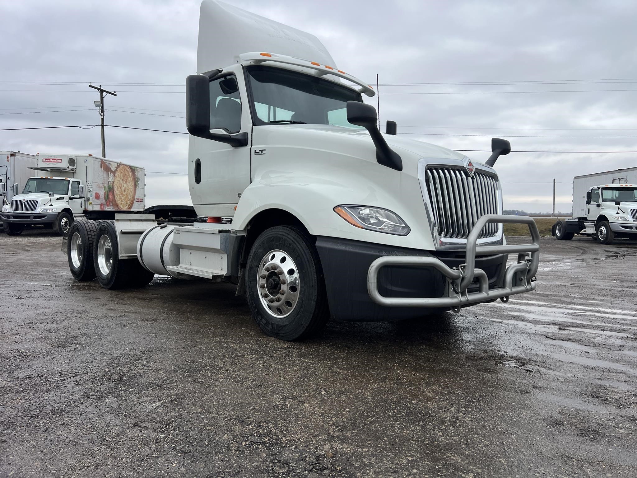 2021 INTERNATIONAL LT 2021 INTERNATIONAL LT - image 2 of 6