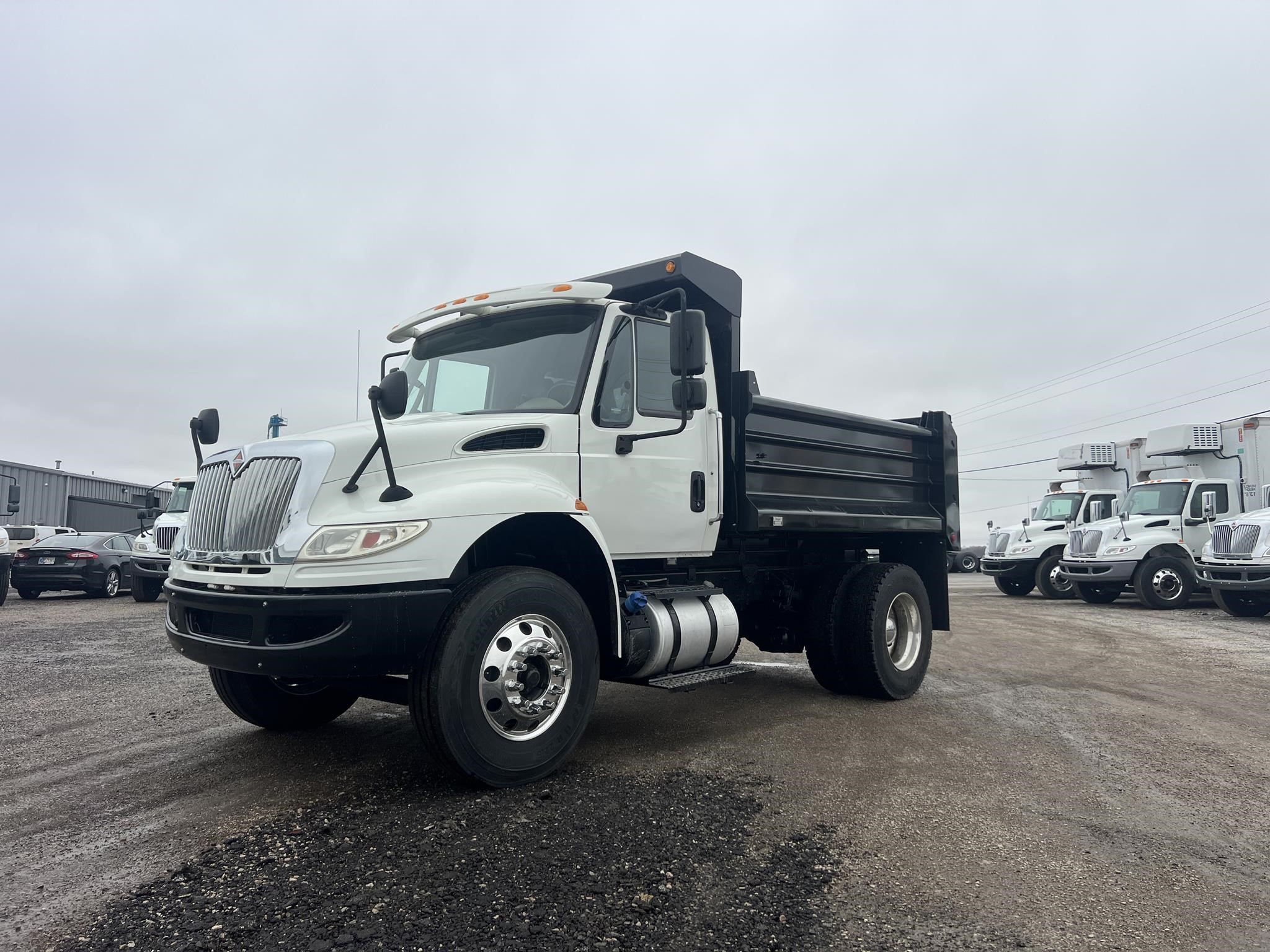 2018 INTERNATIONAL DURASTAR 4300 2018 INTERNATIONAL DURASTAR 4300 - image 1 of 6