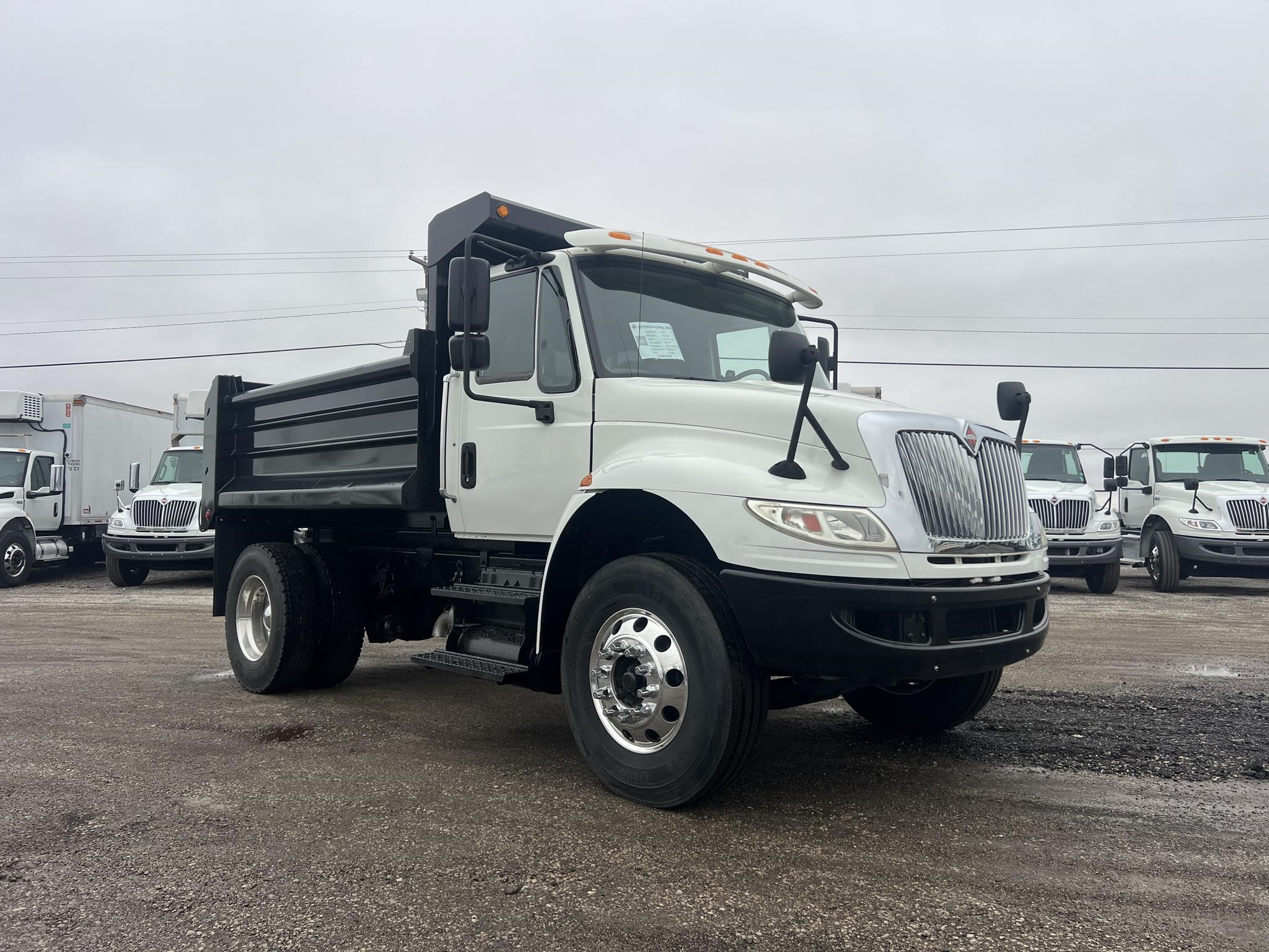 2018 INTERNATIONAL DURASTAR 4300 2018 INTERNATIONAL DURASTAR 4300 - image 2 of 6