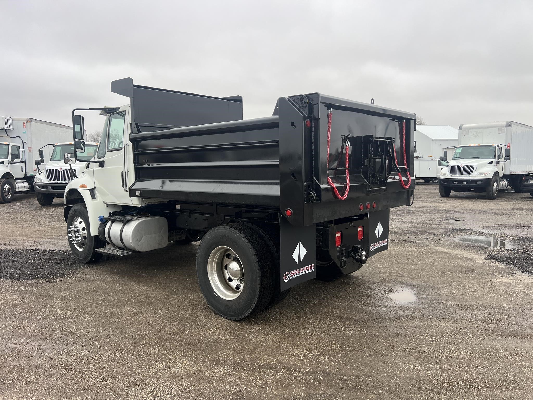 2018 INTERNATIONAL DURASTAR 4300 2018 INTERNATIONAL DURASTAR 4300 - image 4 of 6