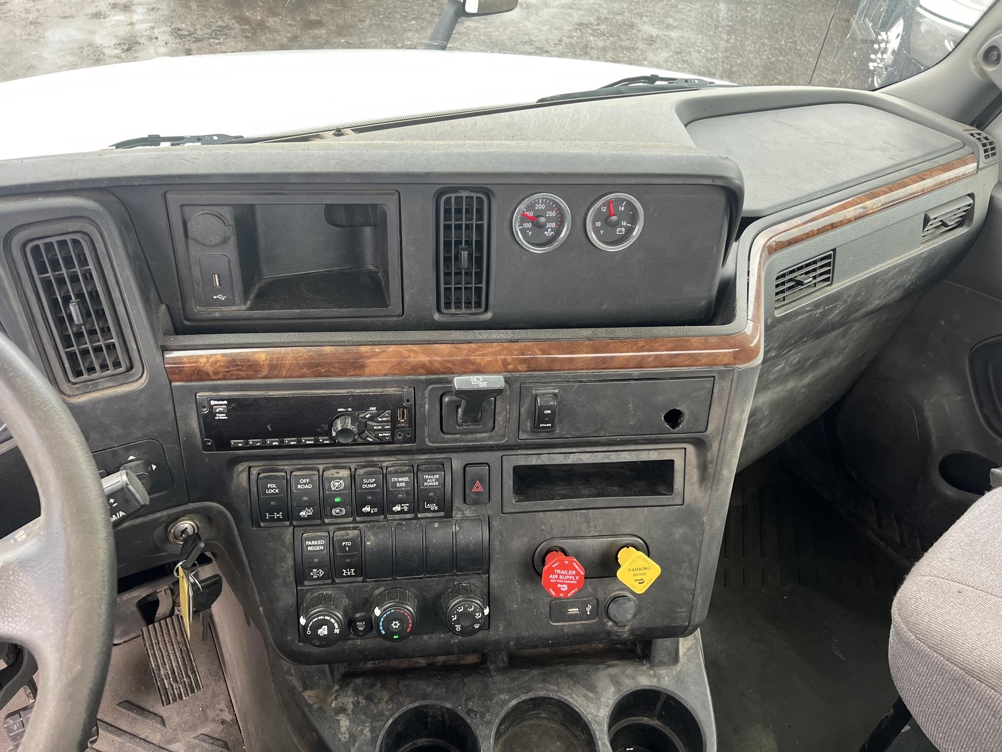 2020 INTERNATIONAL LT 11010151320 2020 INTERNATIONAL LT 11010151320