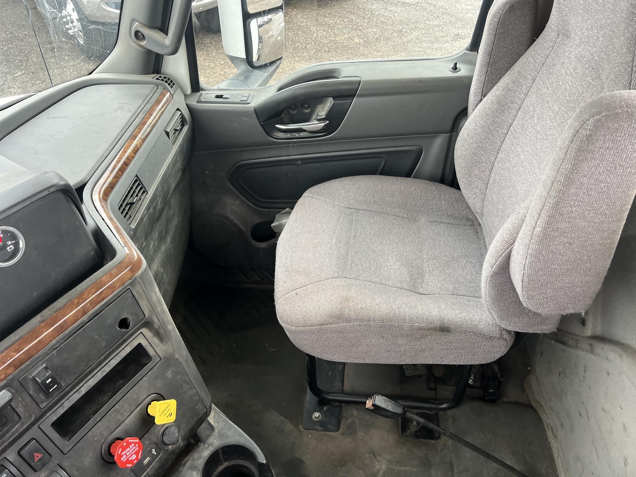 2020 INTERNATIONAL LT 11010151351 2020 INTERNATIONAL LT 11010151351