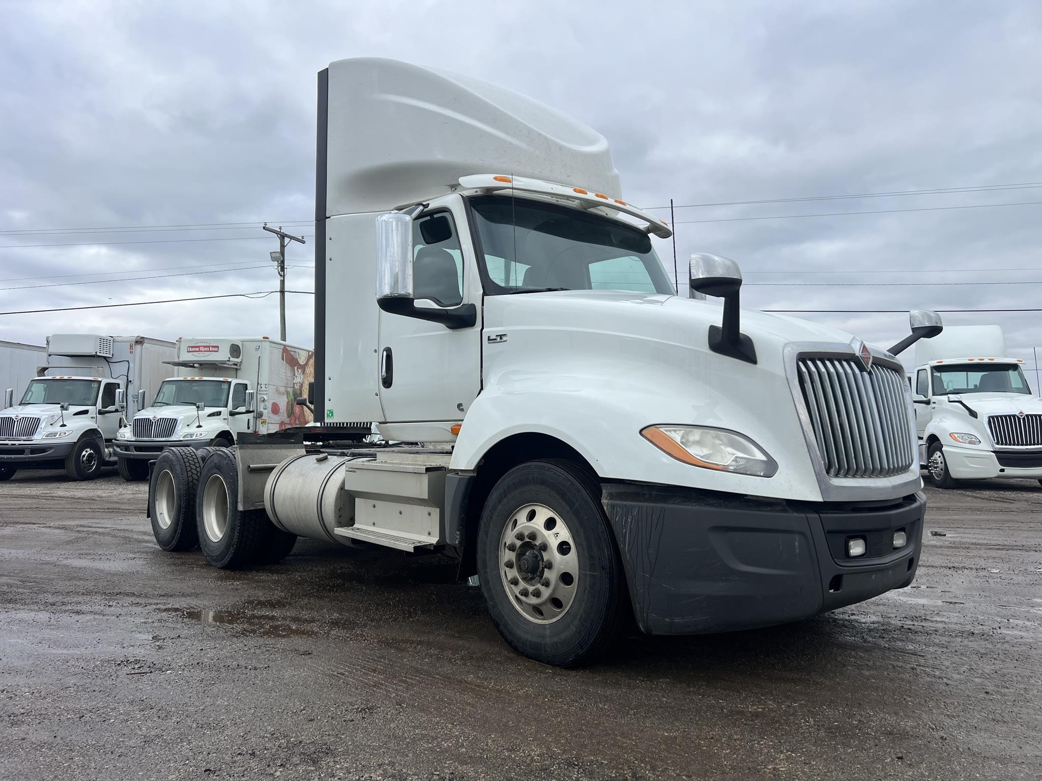 2020 INTERNATIONAL LT 2020 INTERNATIONAL LT - image 2 of 6