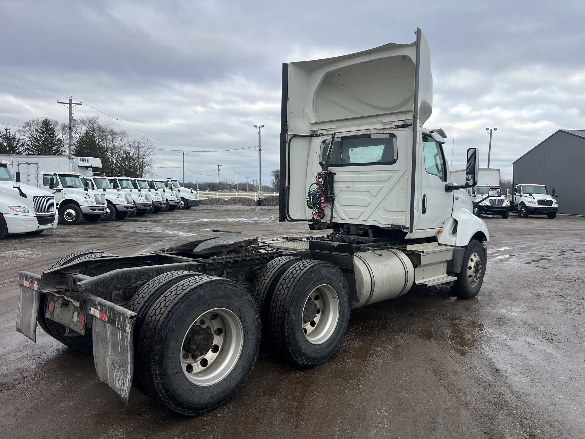 2020 INTERNATIONAL LT 2020 INTERNATIONAL LT - image 3 of 6