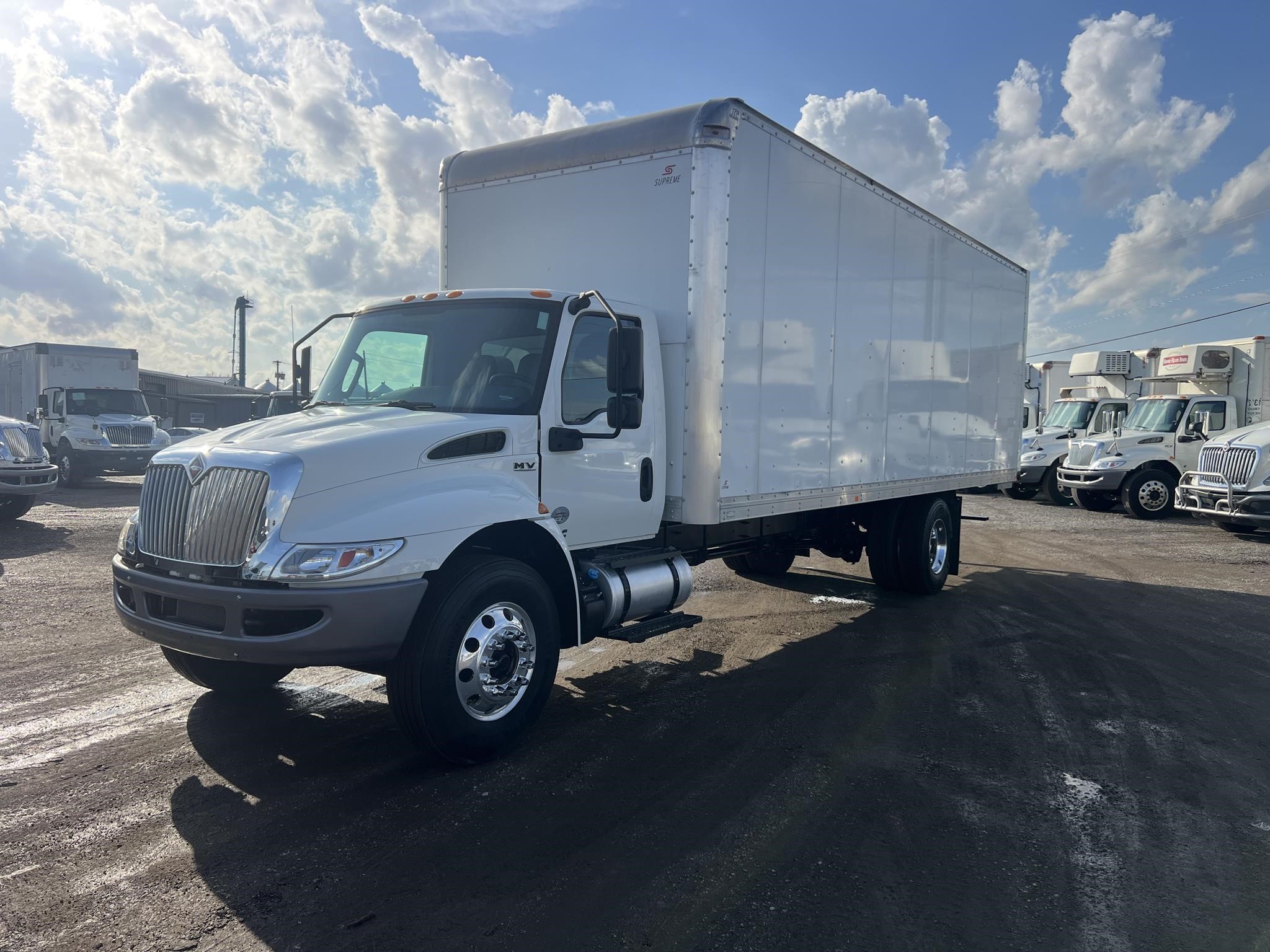 2019 INTERNATIONAL MV 2019 INTERNATIONAL MV - image 2 of 6