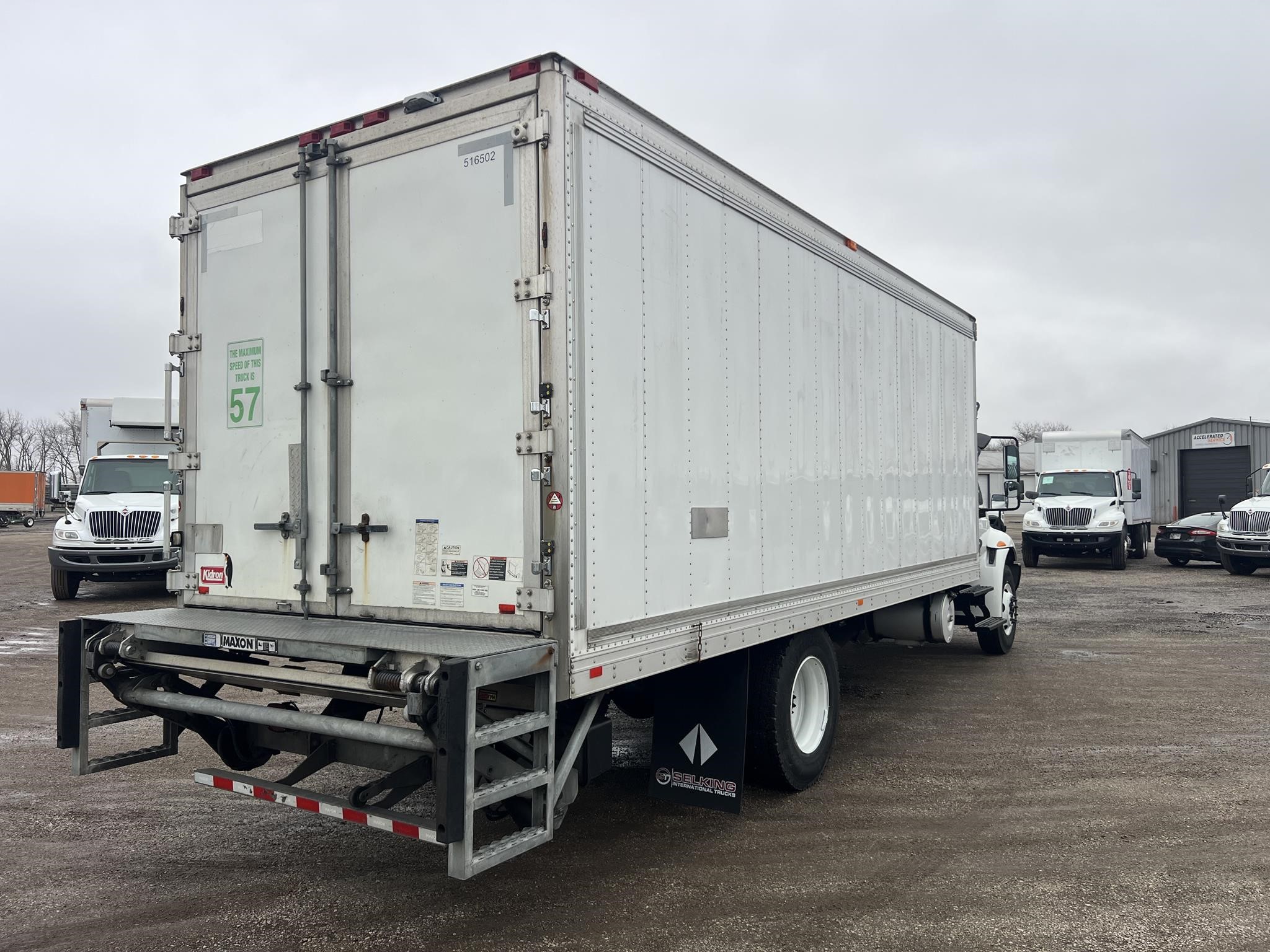 2019 INTERNATIONAL DURASTAR 4300 2019 INTERNATIONAL DURASTAR 4300 - image 3 of 6