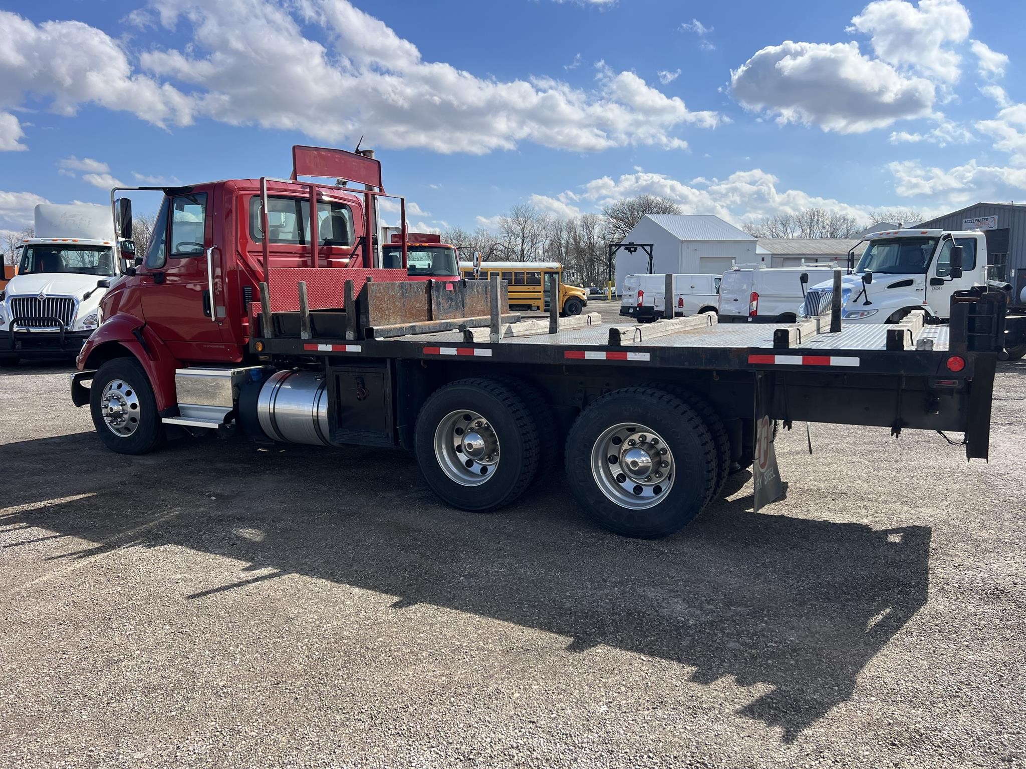 2016 INTERNATIONAL TRANSTAR 8600 2016 INTERNATIONAL TRANSTAR 8600 - image 4 of 6