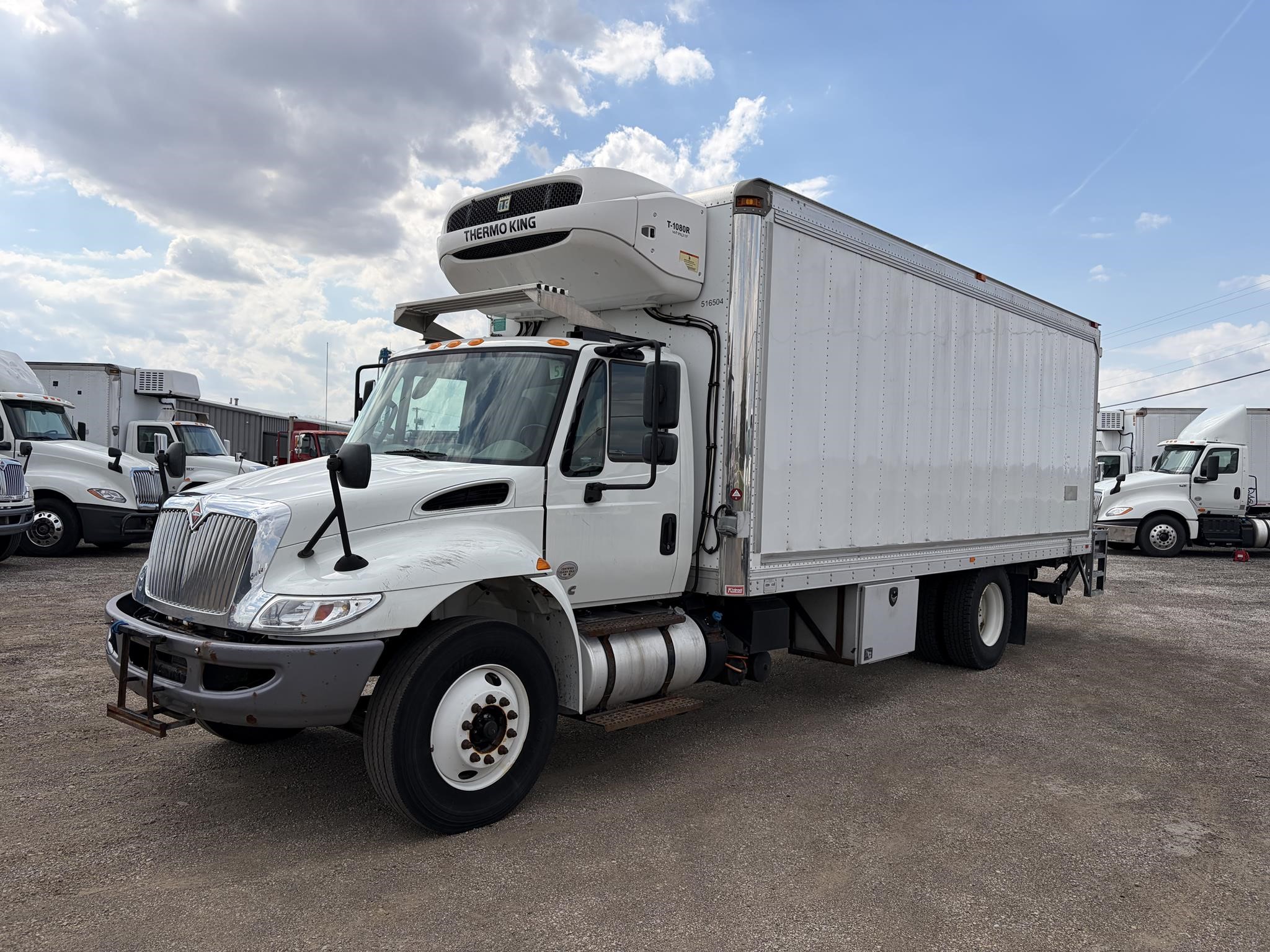 2019 INTERNATIONAL DURASTAR 4300 2019 INTERNATIONAL DURASTAR 4300 - image 1 of 6