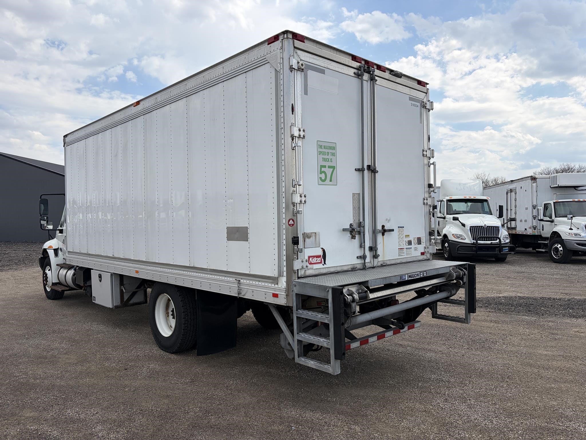 2019 INTERNATIONAL DURASTAR 4300 2019 INTERNATIONAL DURASTAR 4300 - image 5 of 6