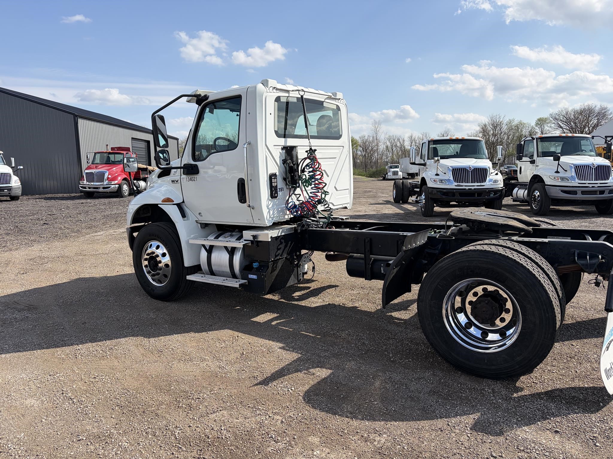 2021 INTERNATIONAL MV 2021 INTERNATIONAL MV - image 4 of 6