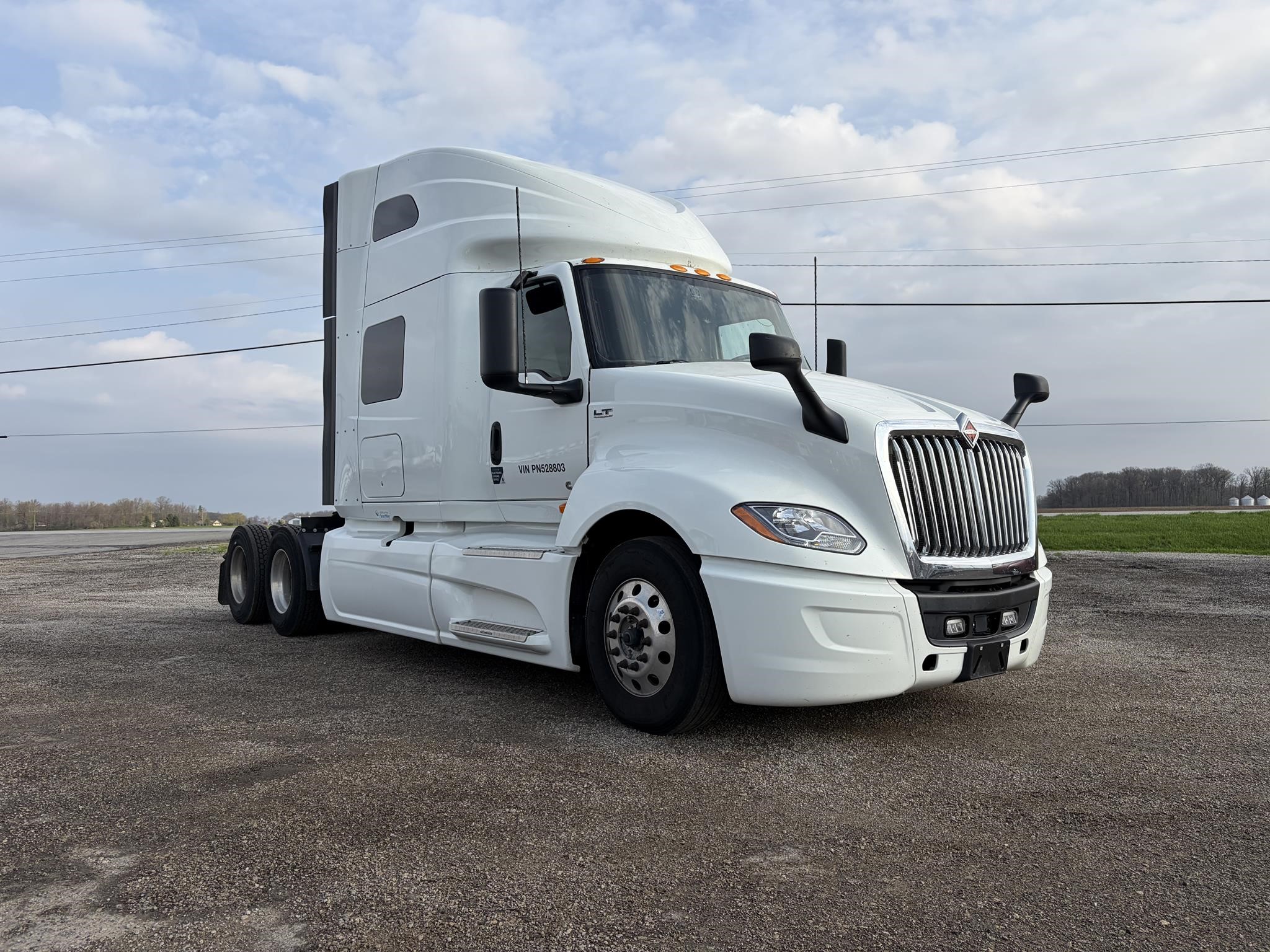 2023 INTERNATIONAL LT 2023 INTERNATIONAL LT - image 2 of 6