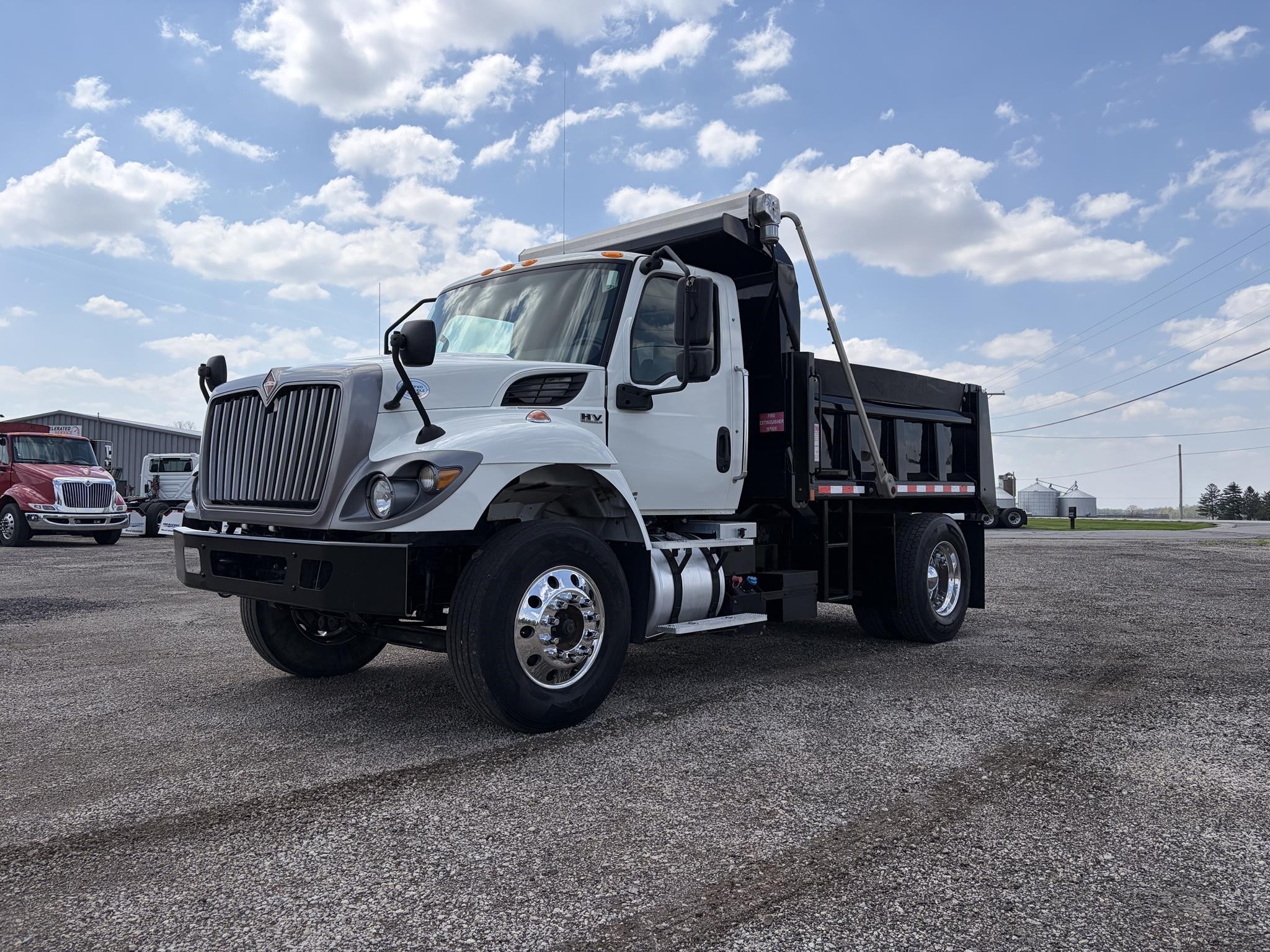 2019 INTERNATIONAL HV 2019 INTERNATIONAL HV - image 2 of 6