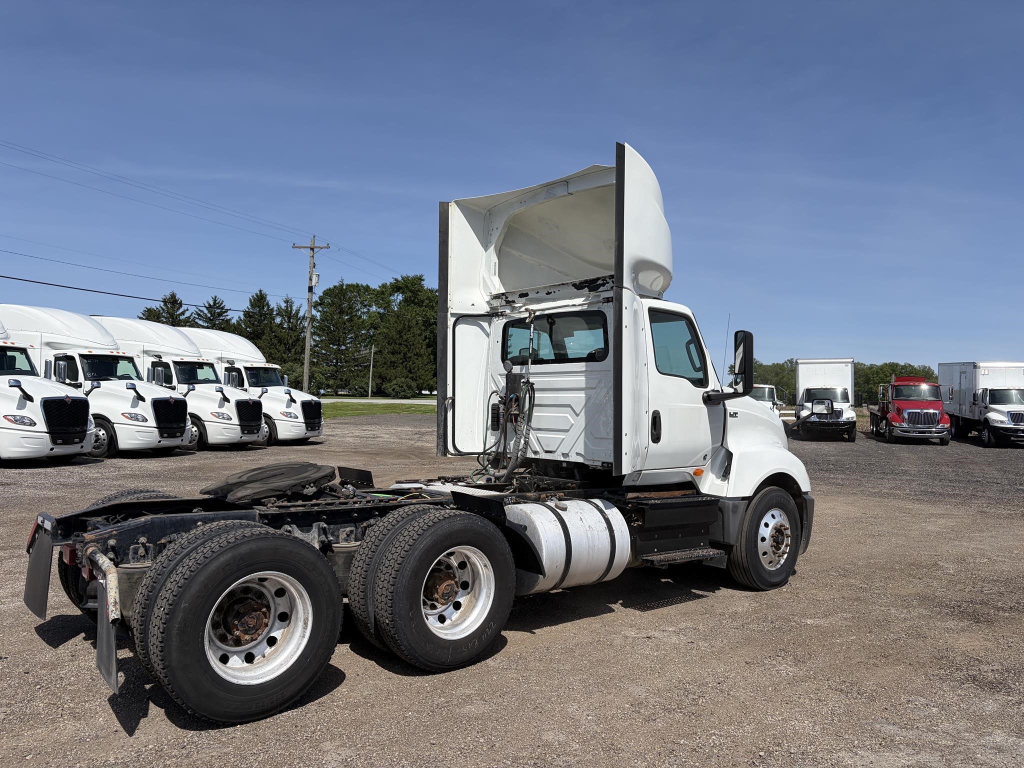 2020 INTERNATIONAL LT 2020 INTERNATIONAL LT - image 3 of 6