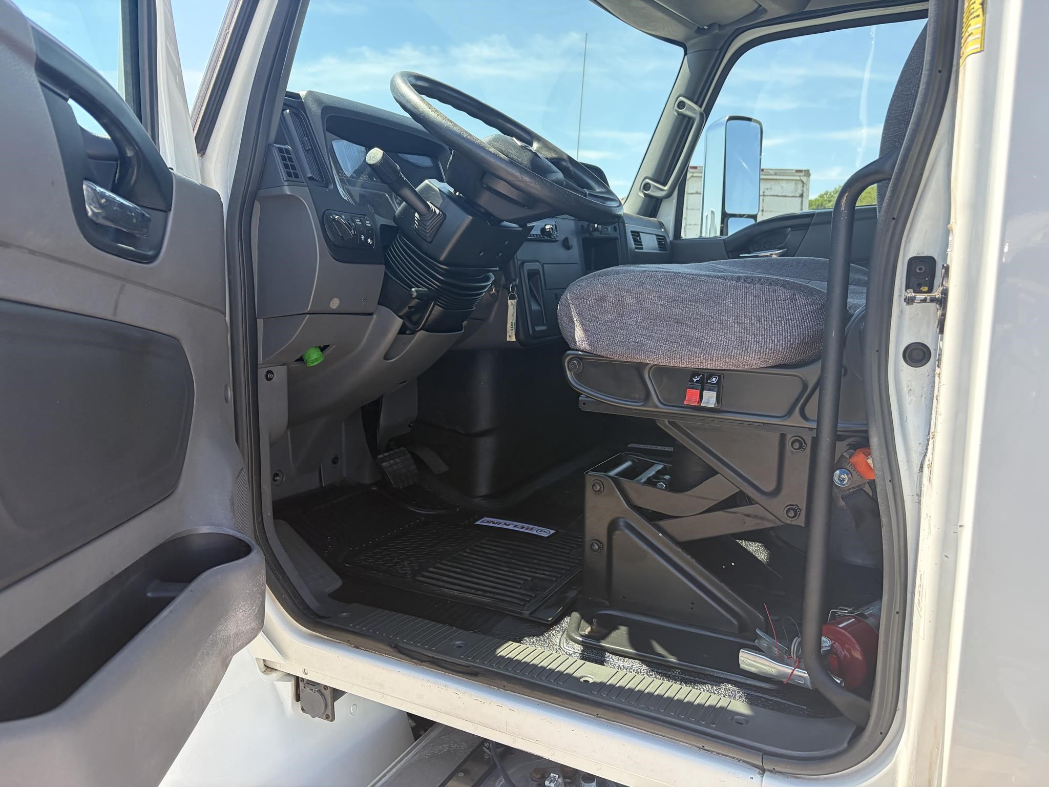 2019 INTERNATIONAL MV 2019 INTERNATIONAL MV - image 6 of 6
