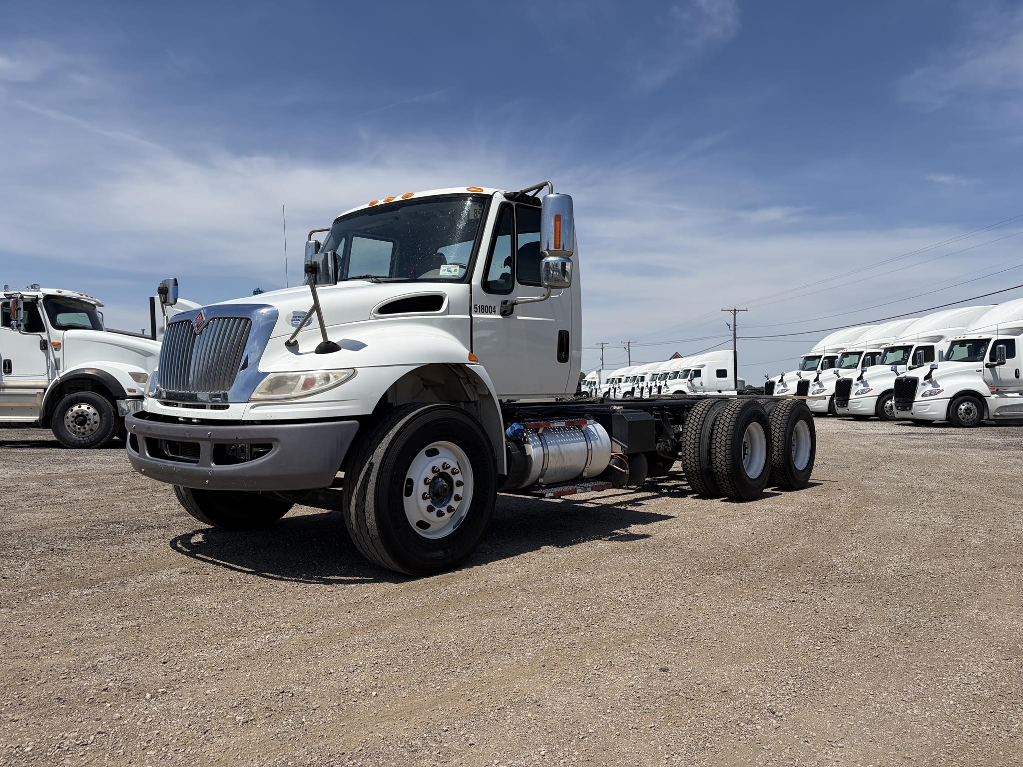 2018 INTERNATIONAL DURASTAR 4400 2018 INTERNATIONAL DURASTAR 4400 - image 1 of 6