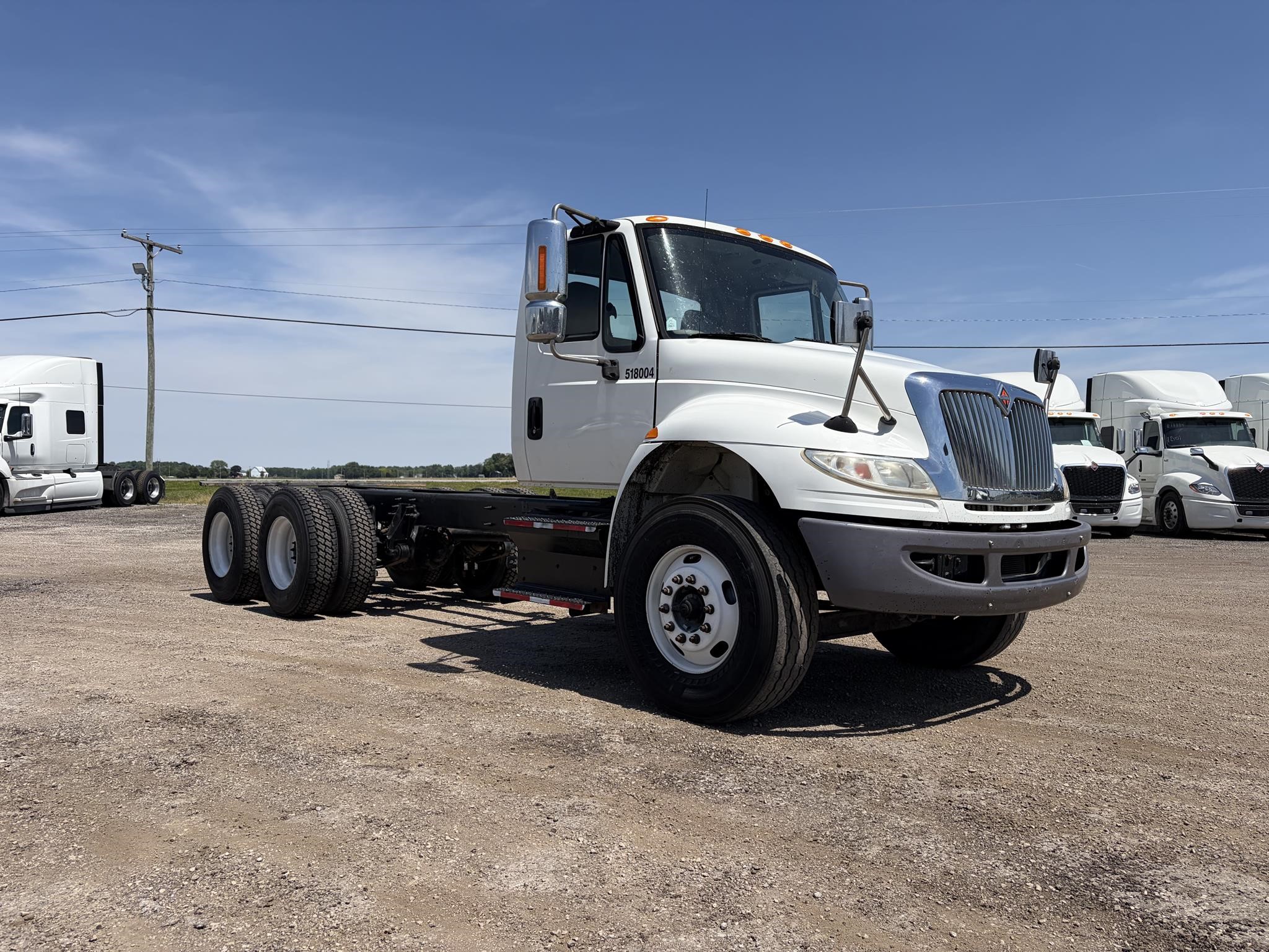 2018 INTERNATIONAL DURASTAR 4400 2018 INTERNATIONAL DURASTAR 4400 - image 2 of 6