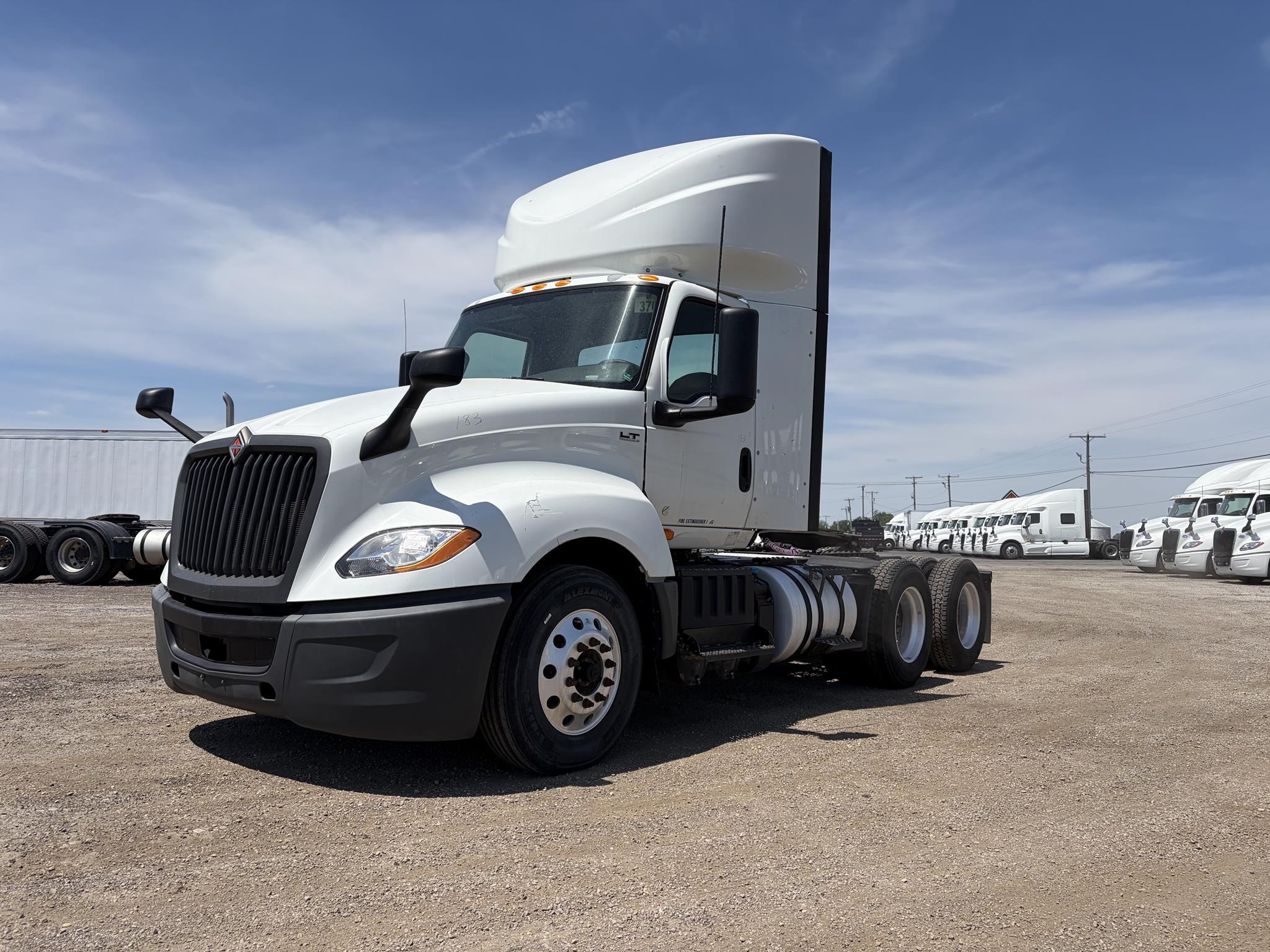 2020 INTERNATIONAL LT 2020 INTERNATIONAL LT - image 1 of 6