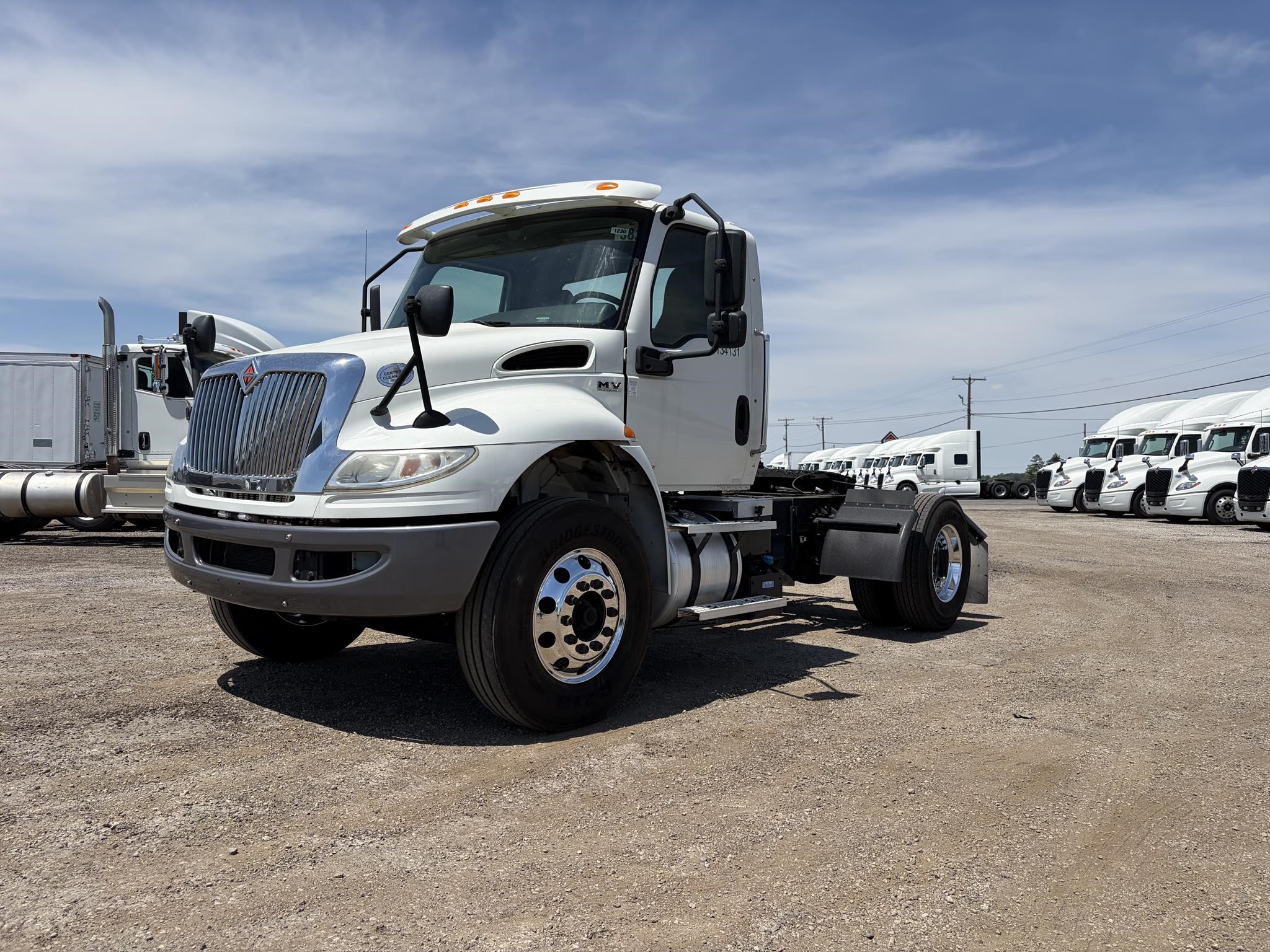 2021 INTERNATIONAL MV 2021 INTERNATIONAL MV - image 1 of 6