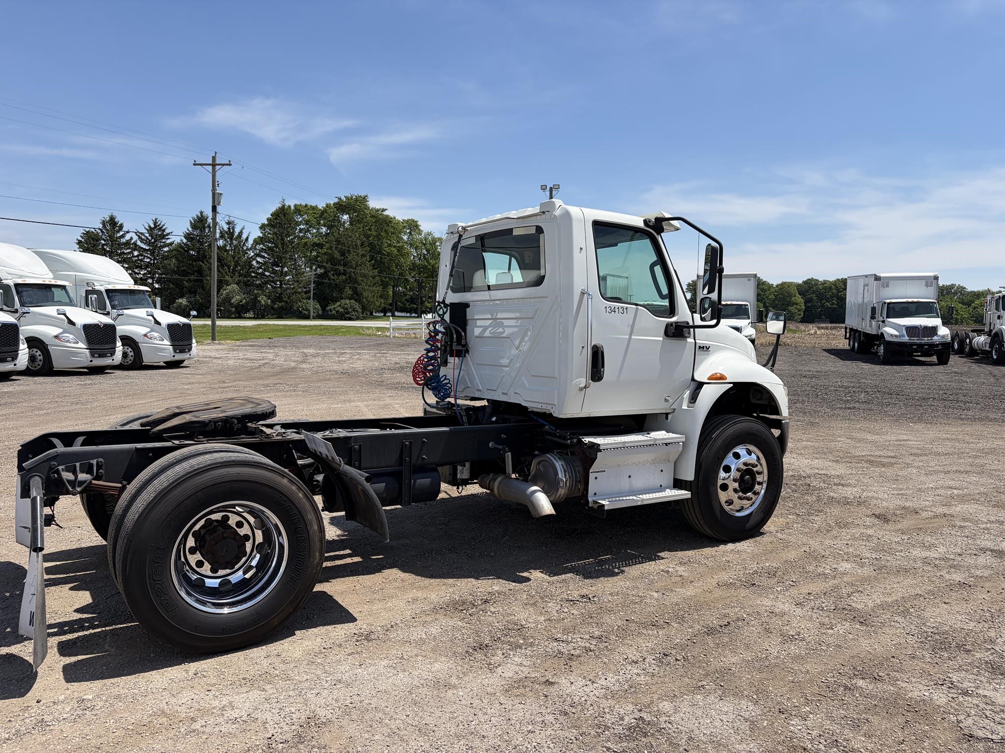 2021 INTERNATIONAL MV 2021 INTERNATIONAL MV - image 3 of 6