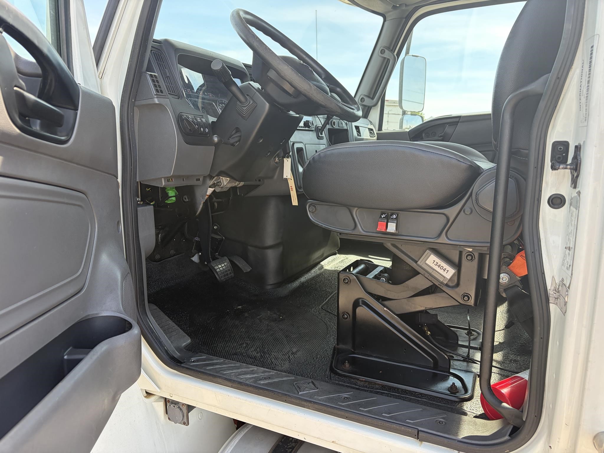 2021 INTERNATIONAL MV 2021 INTERNATIONAL MV - image 6 of 6