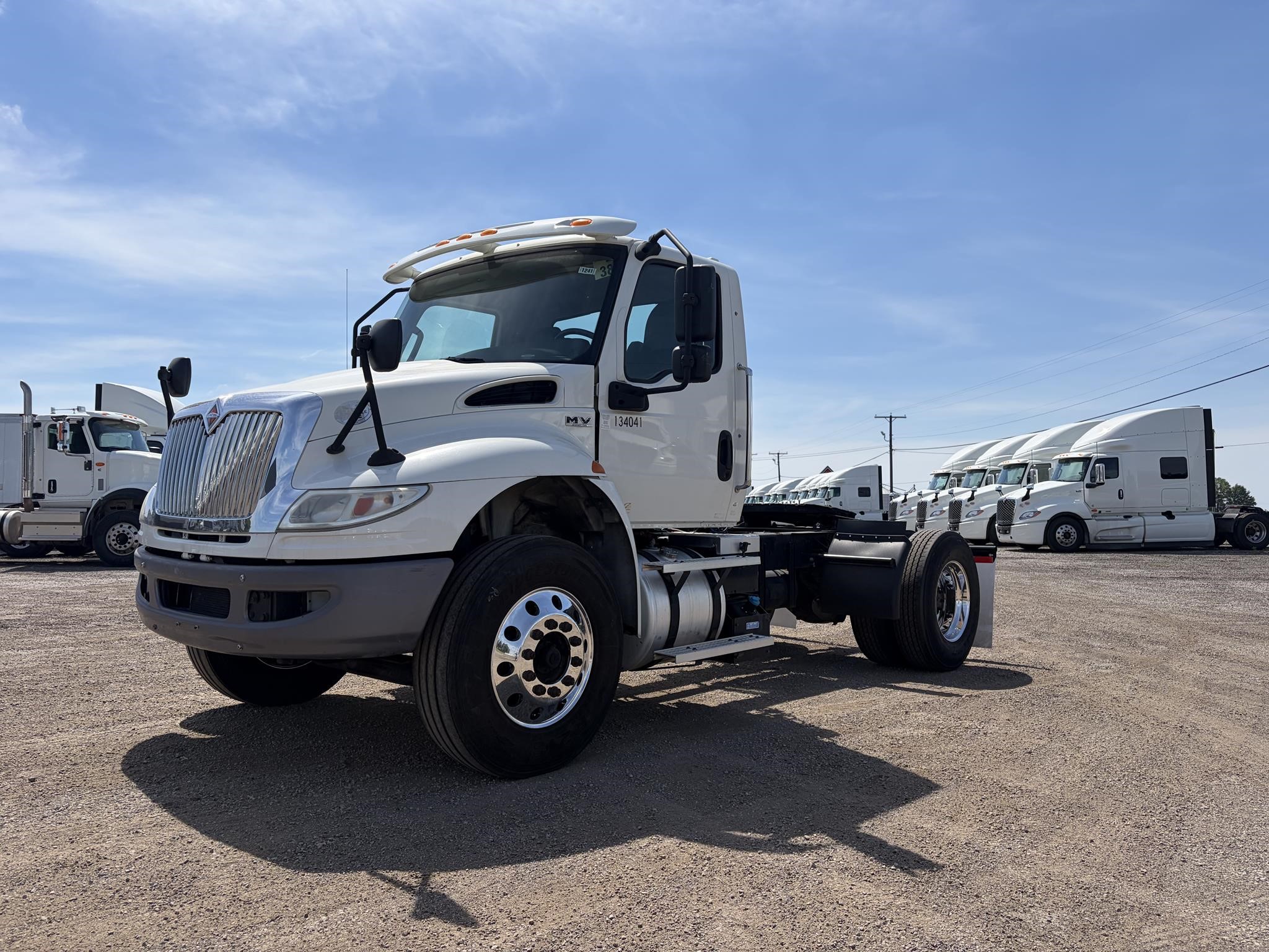2021 INTERNATIONAL MV 2021 INTERNATIONAL MV - image 1 of 6