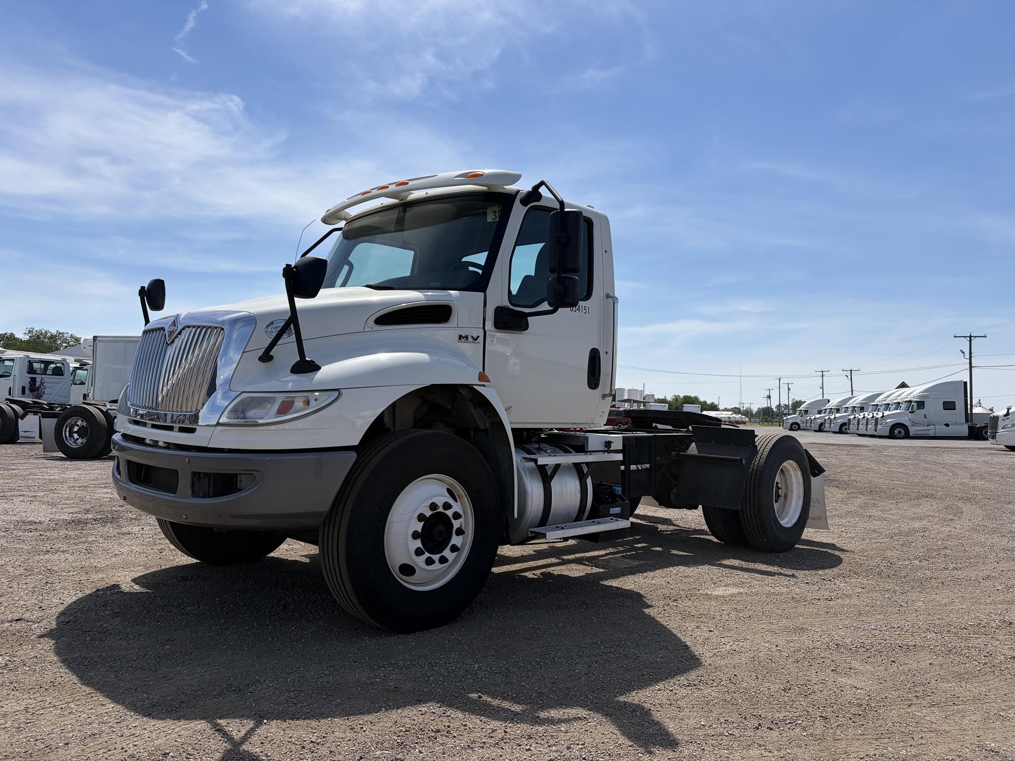 2020 INTERNATIONAL MV 2020 INTERNATIONAL MV - image 2 of 6