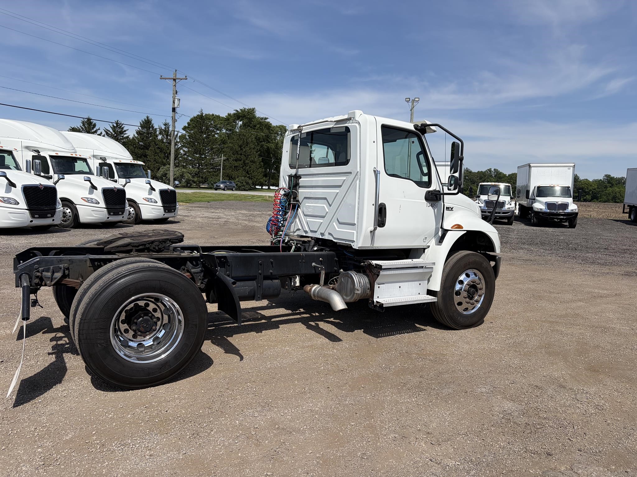 2021 INTERNATIONAL MV 2021 INTERNATIONAL MV - image 3 of 6