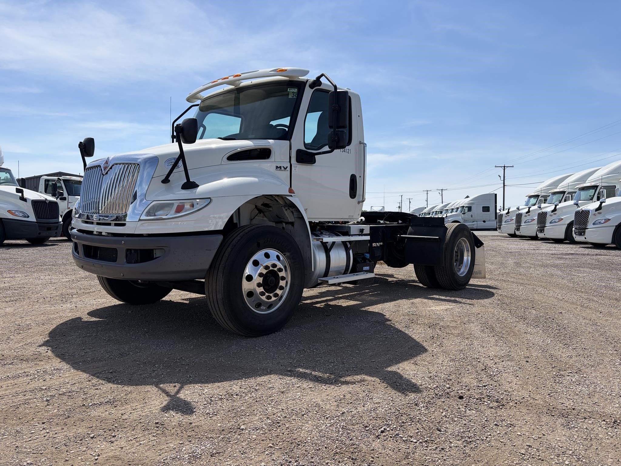2021 INTERNATIONAL MV 2021 INTERNATIONAL MV - image 1 of 6