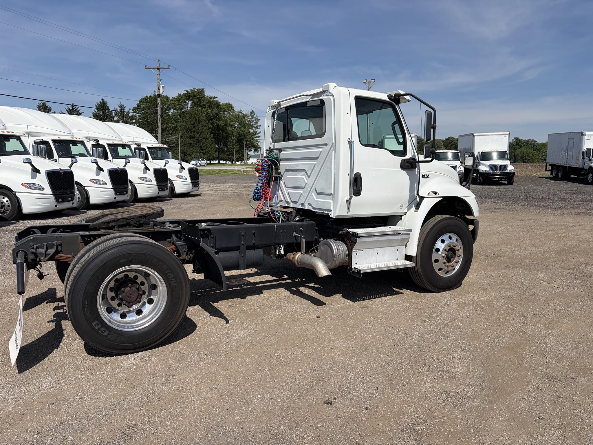 2021 INTERNATIONAL MV 2021 INTERNATIONAL MV - image 3 of 6