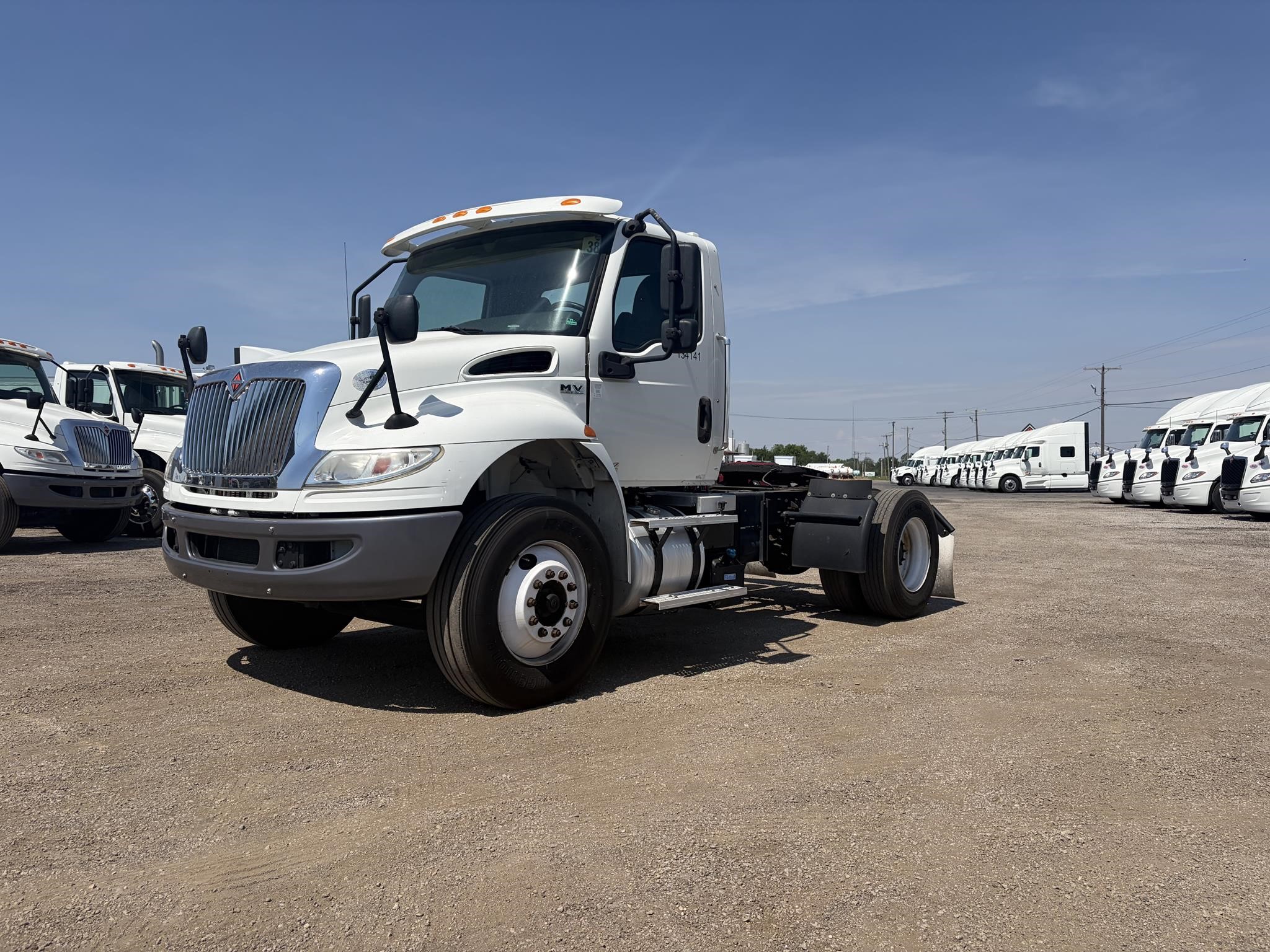 2021 INTERNATIONAL MV 2021 INTERNATIONAL MV - image 1 of 6