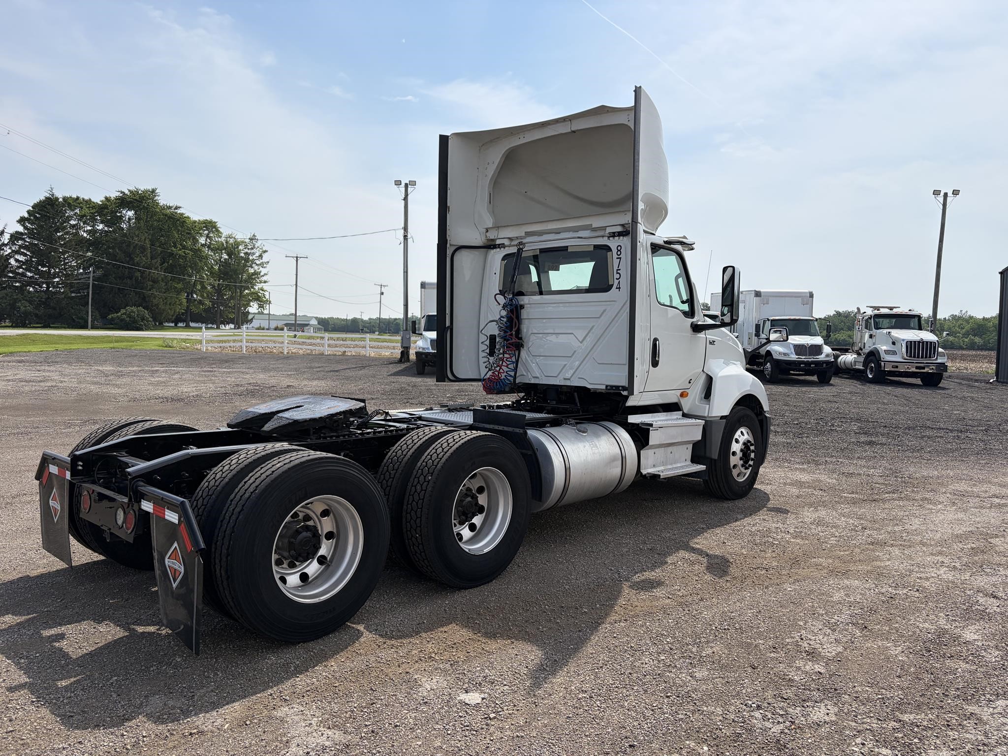 2020 INTERNATIONAL LT 2020 INTERNATIONAL LT - image 3 of 6