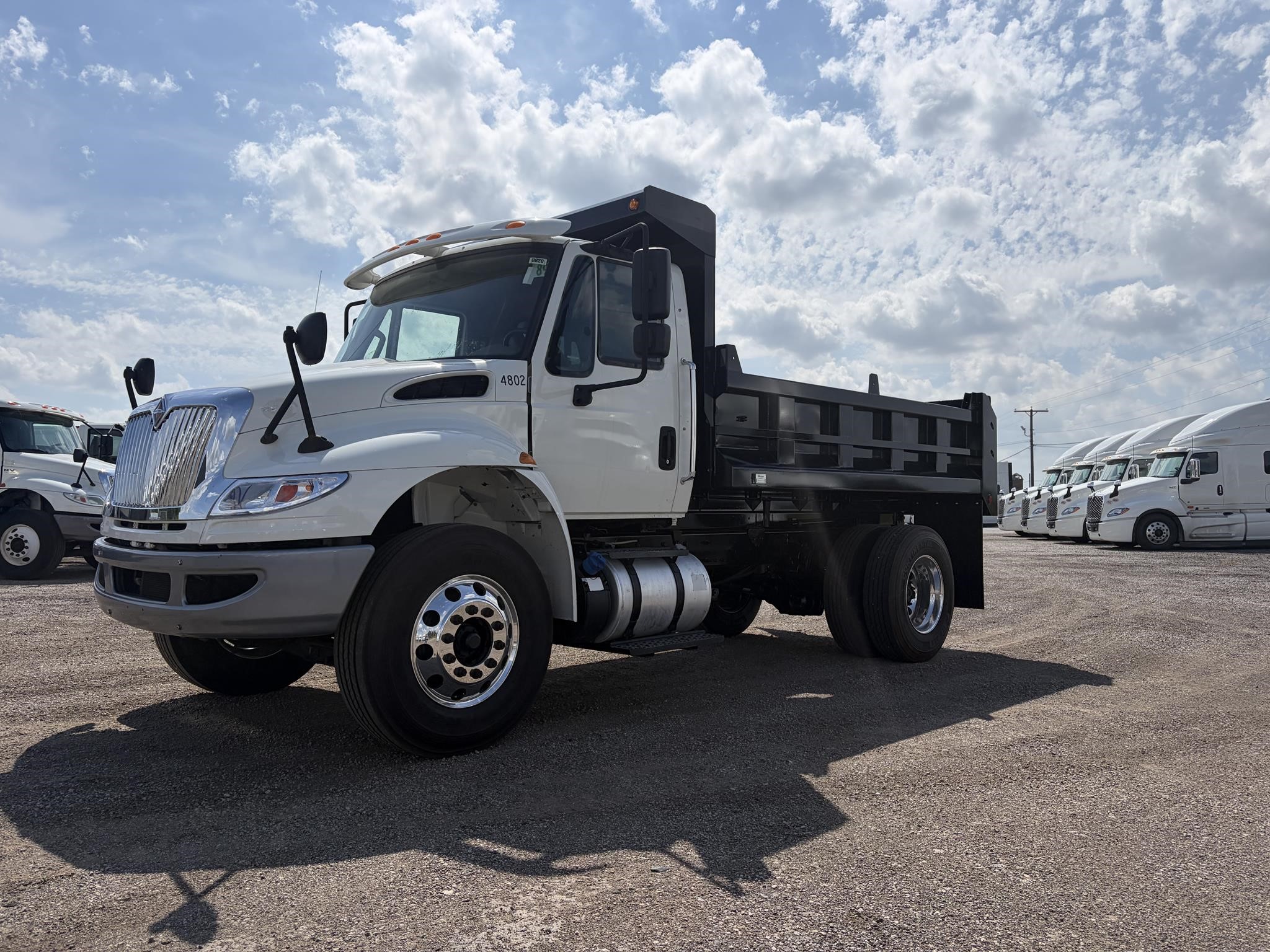 2018 INTERNATIONAL DURASTAR 4300 2018 INTERNATIONAL DURASTAR 4300 - image 1 of 6