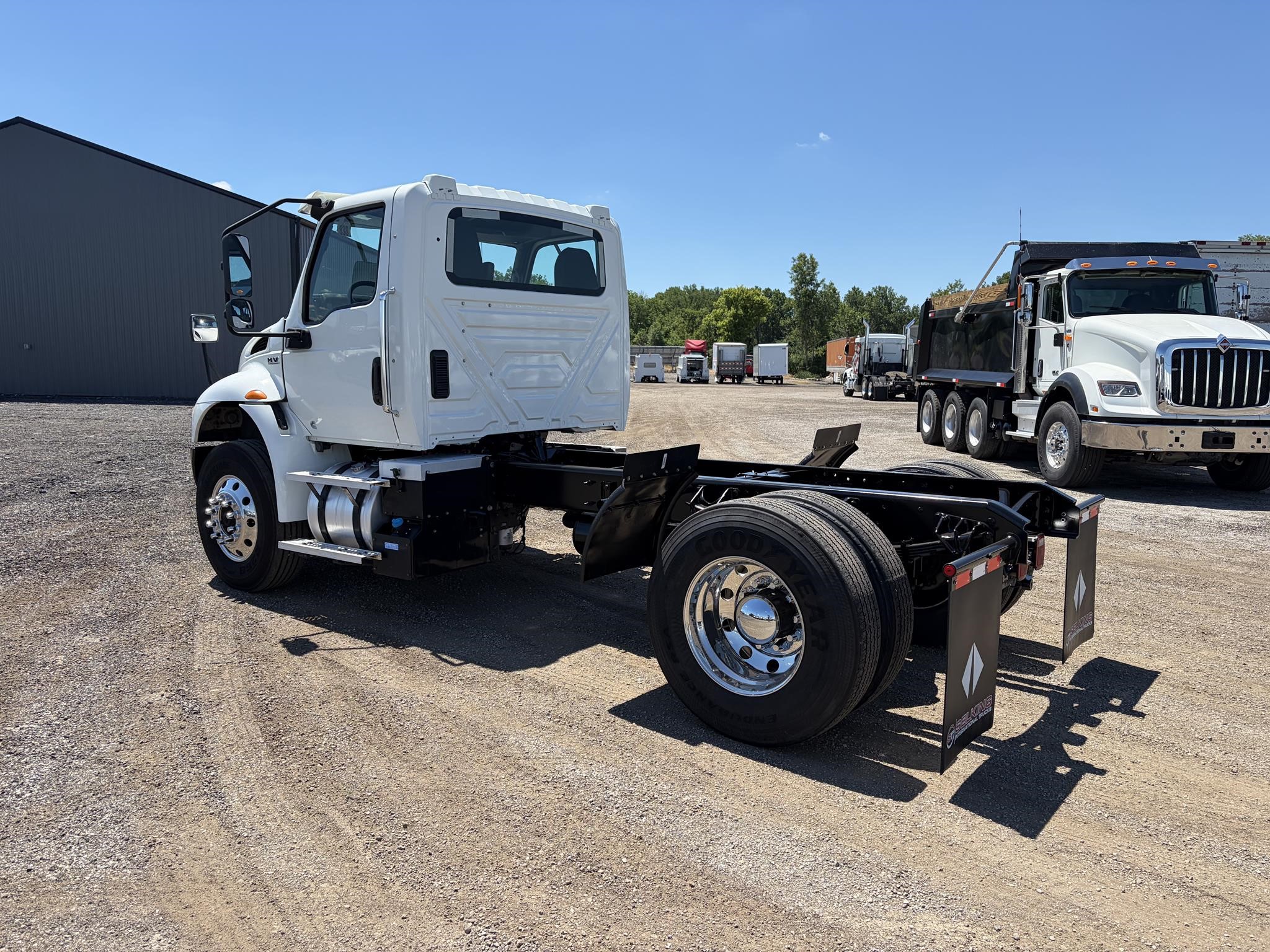 2021 INTERNATIONAL MV 2021 INTERNATIONAL MV - image 4 of 6