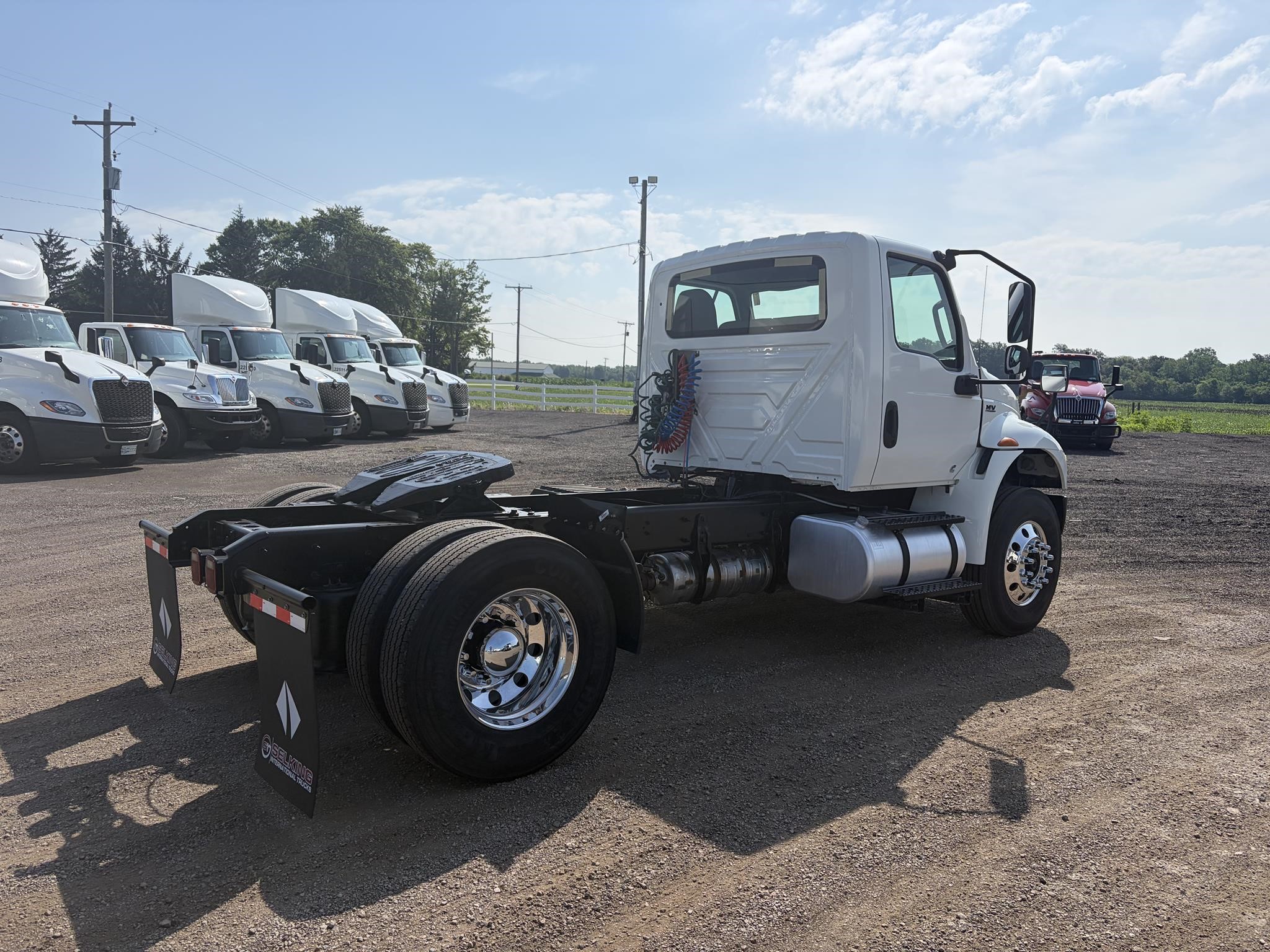 2019 INTERNATIONAL MV 2019 INTERNATIONAL MV - image 3 of 6